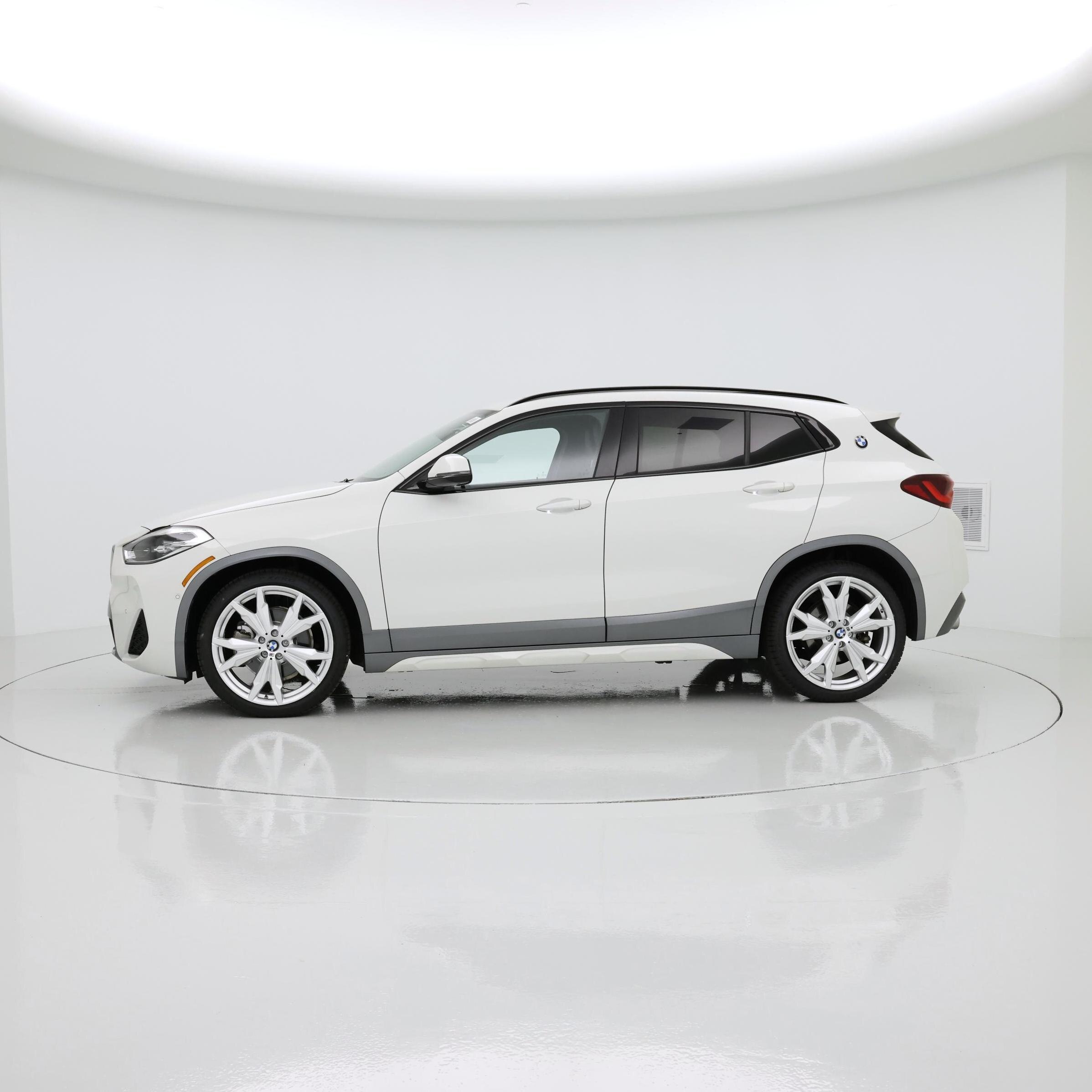 Thumbnail: 2022 BMW X2 - 3
