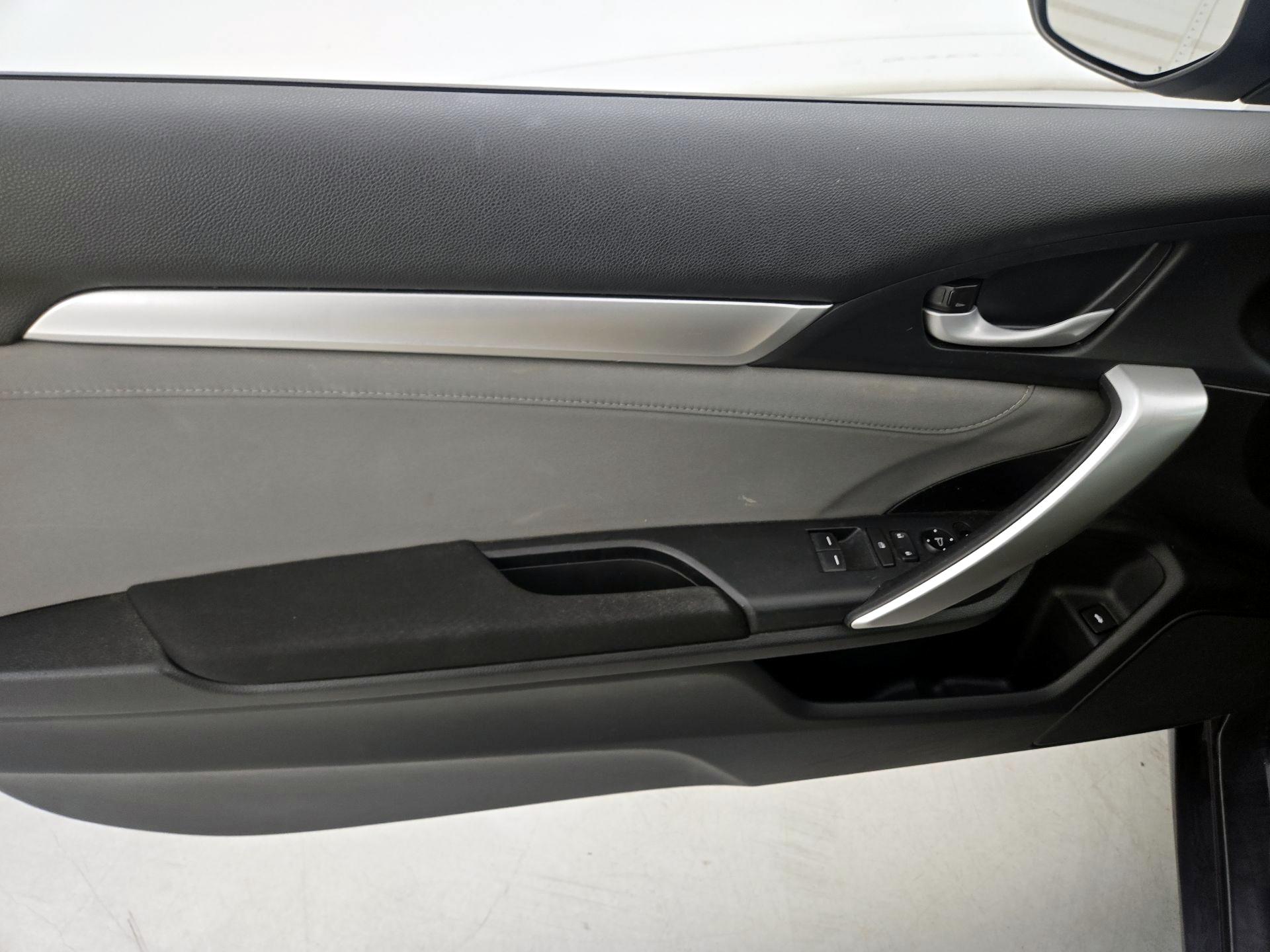 Thumbnail: 2017 Honda Civic - 12
