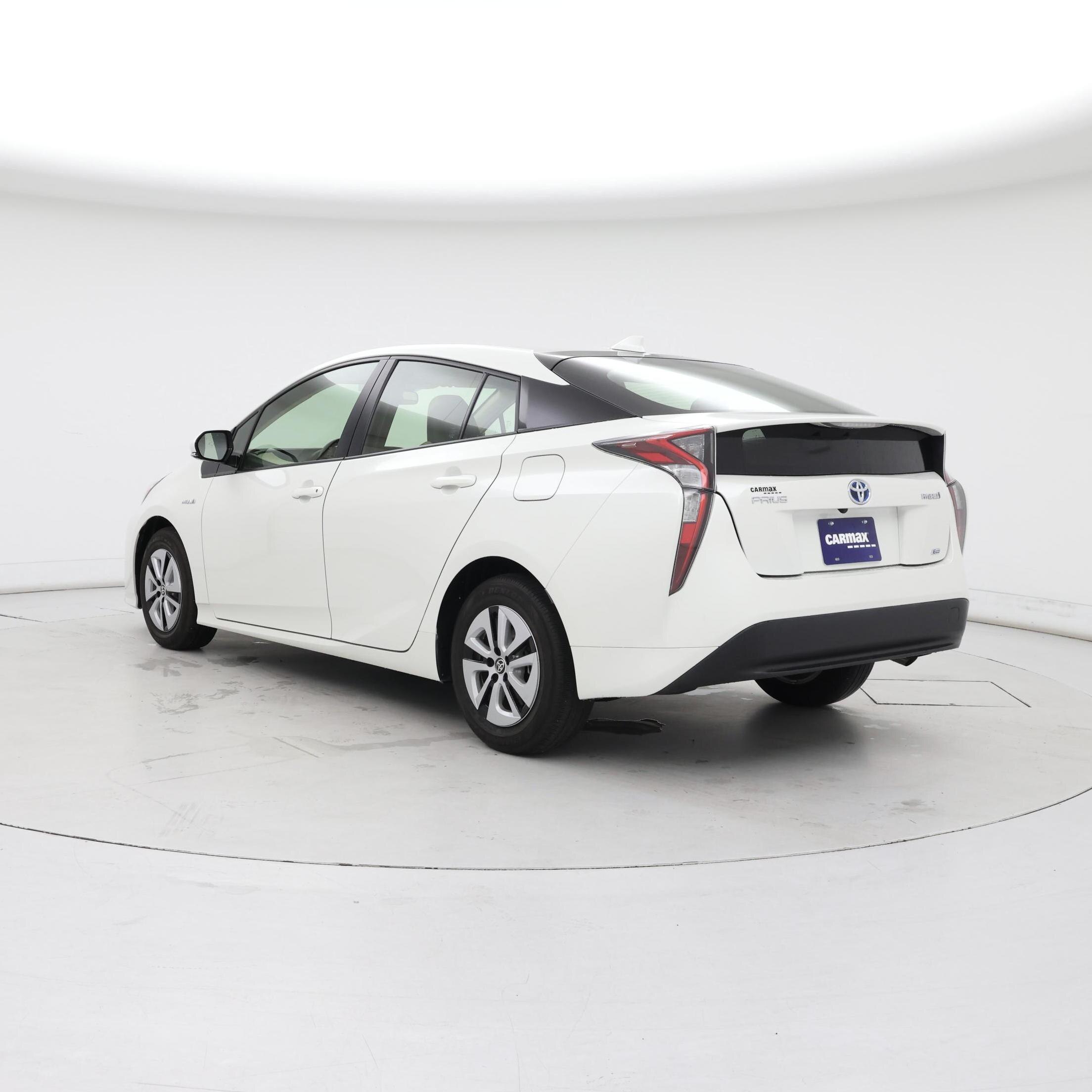 Thumbnail: 2016 Toyota Prius - 2