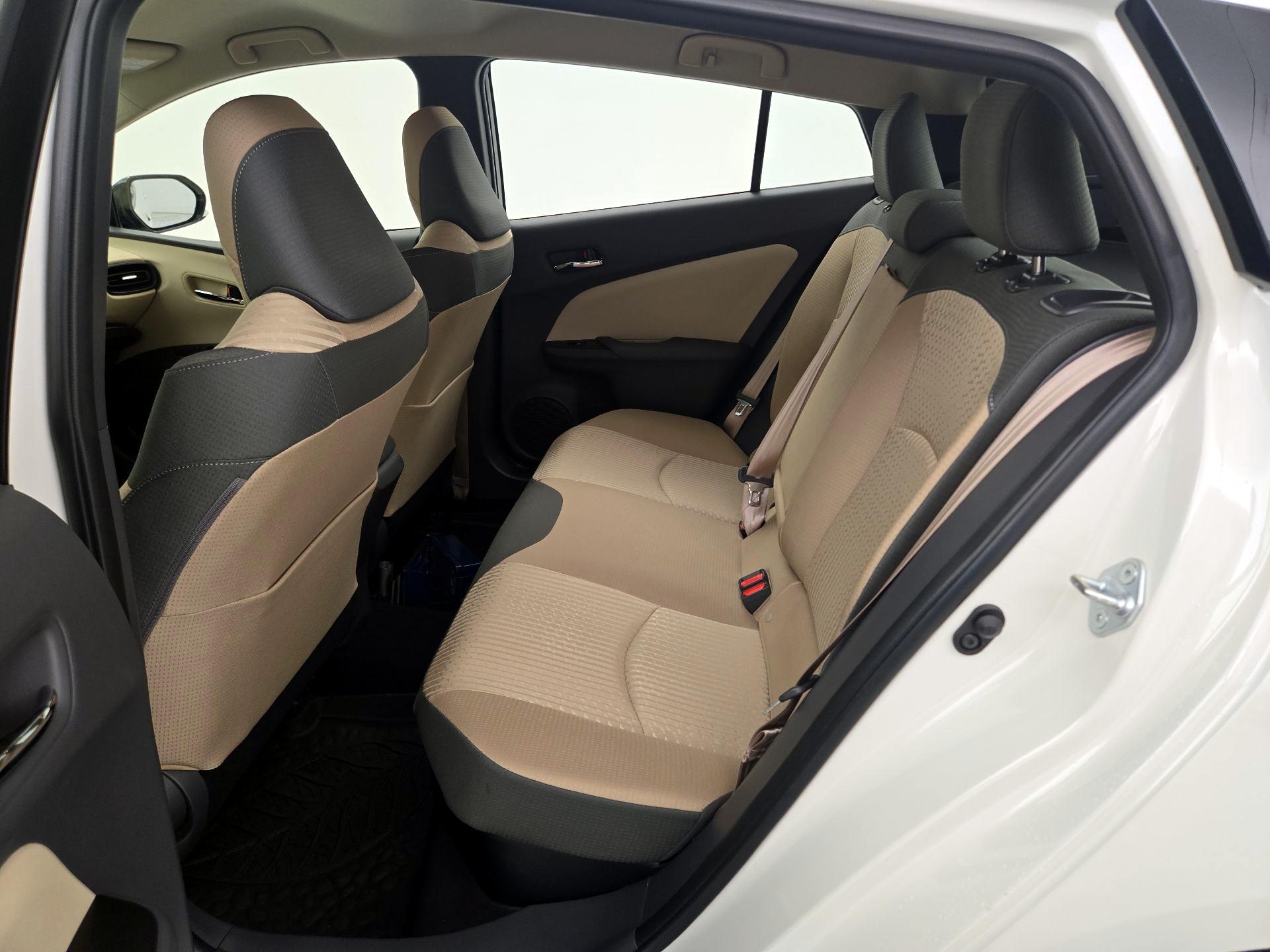 Thumbnail: 2016 Toyota Prius - 19