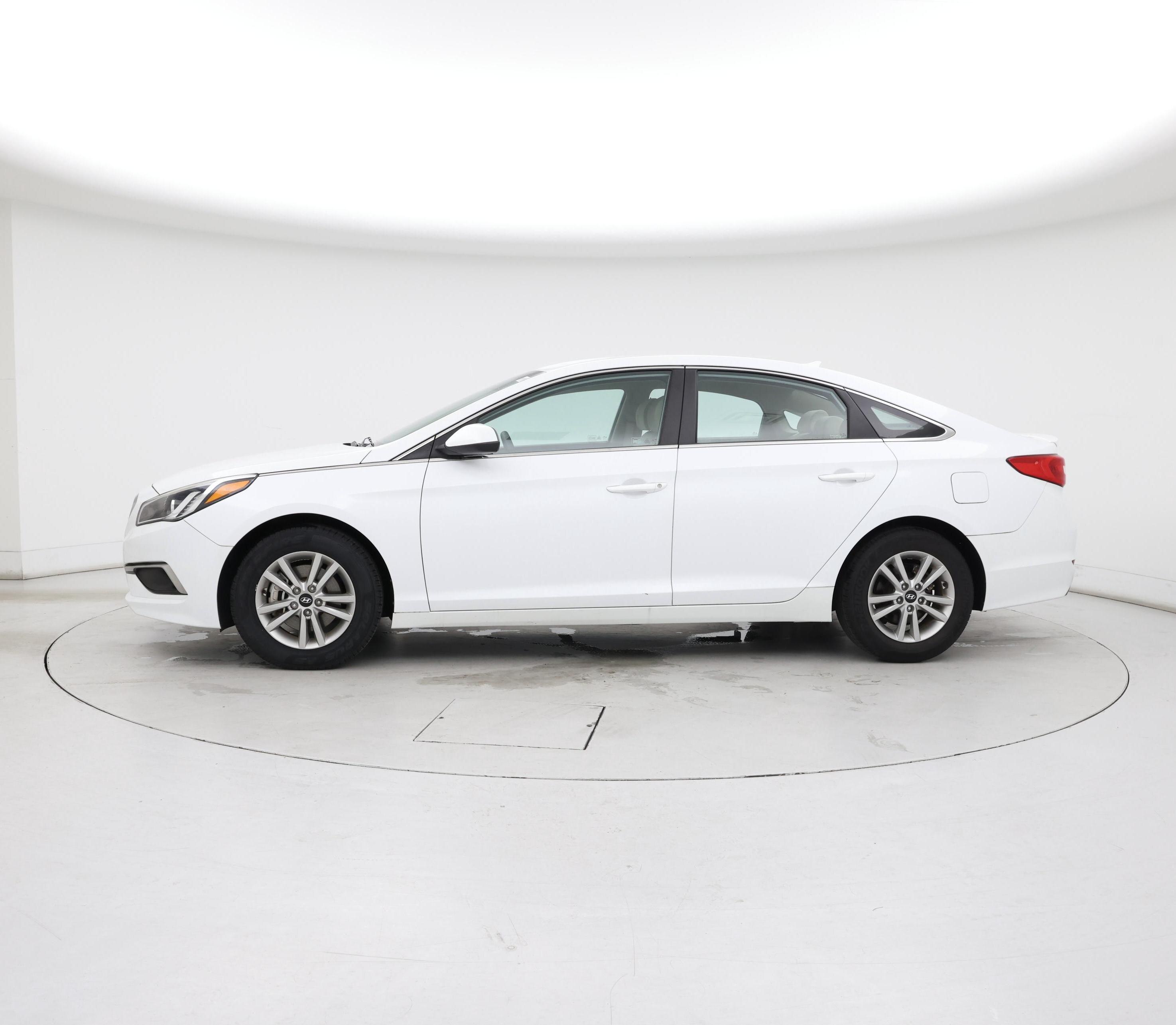 Thumbnail: 2017 Hyundai Sonata - 3