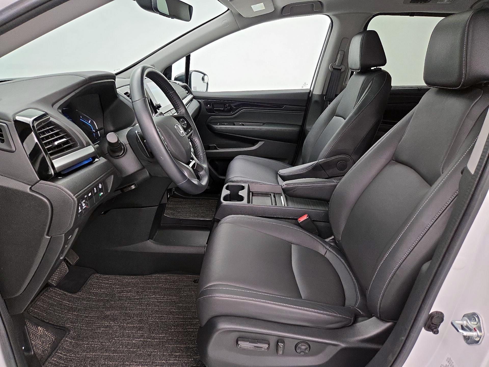 Thumbnail: 2023 Honda Odyssey - 11