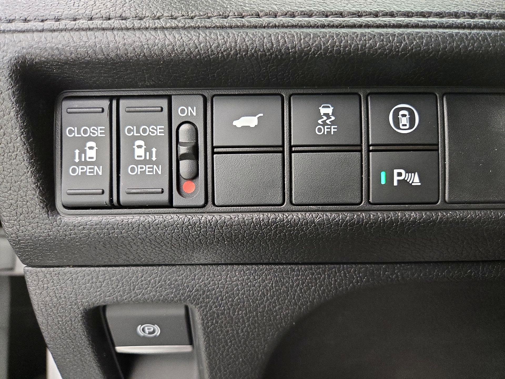 Thumbnail: 2023 Honda Odyssey - 13