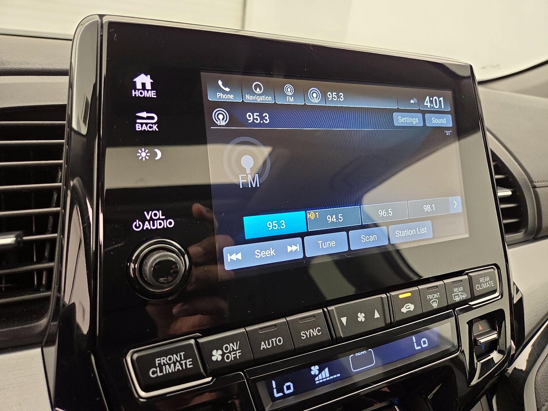 Thumbnail: 2023 Honda Odyssey - 16