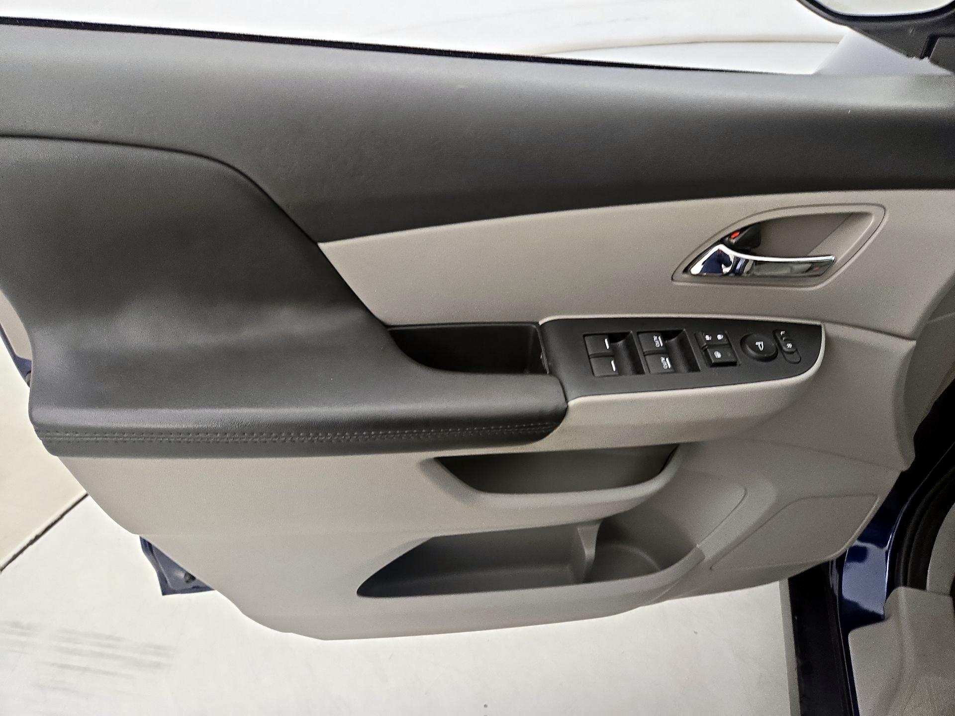 Thumbnail: 2014 Honda Odyssey - 12