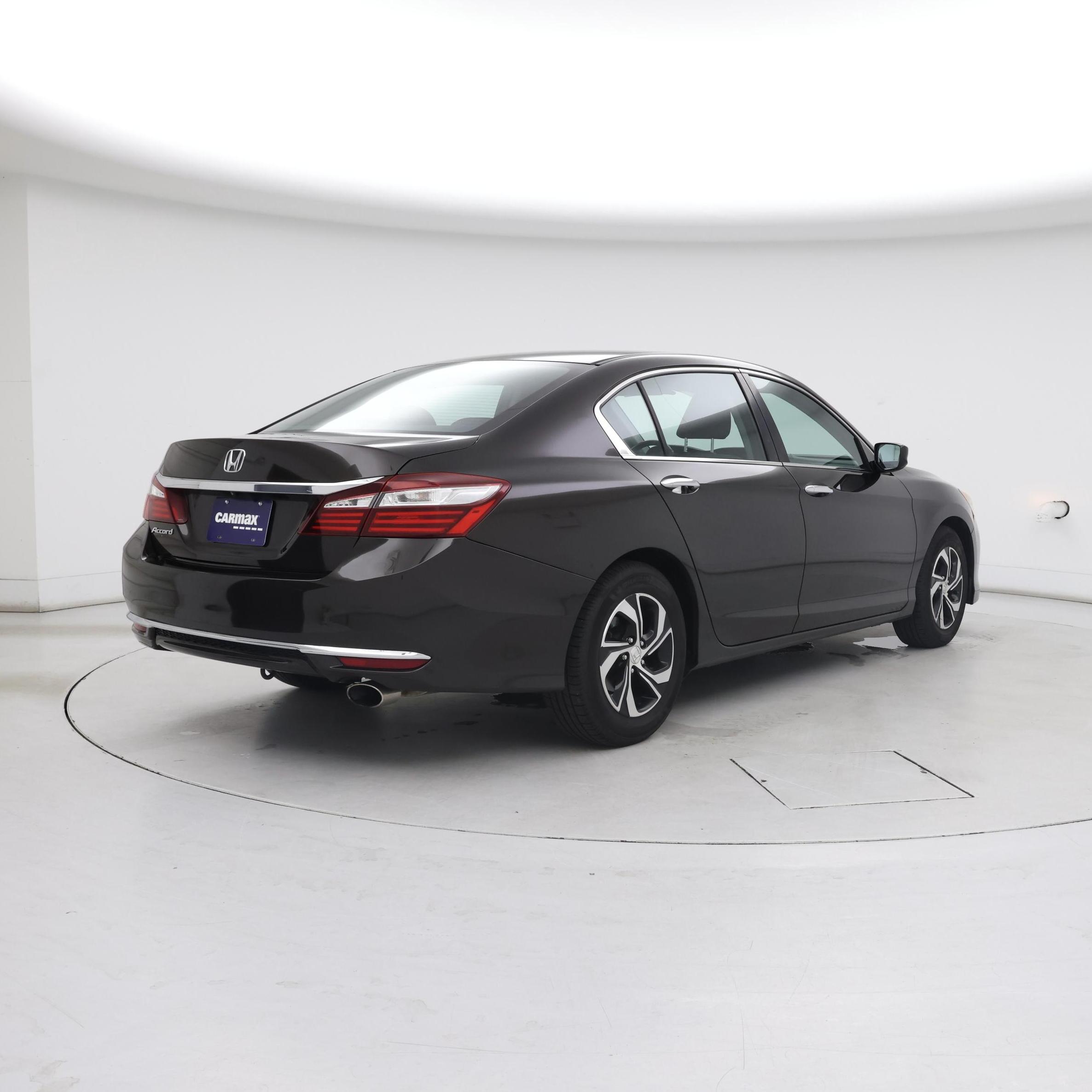 Thumbnail: 2017 Honda Accord - 8