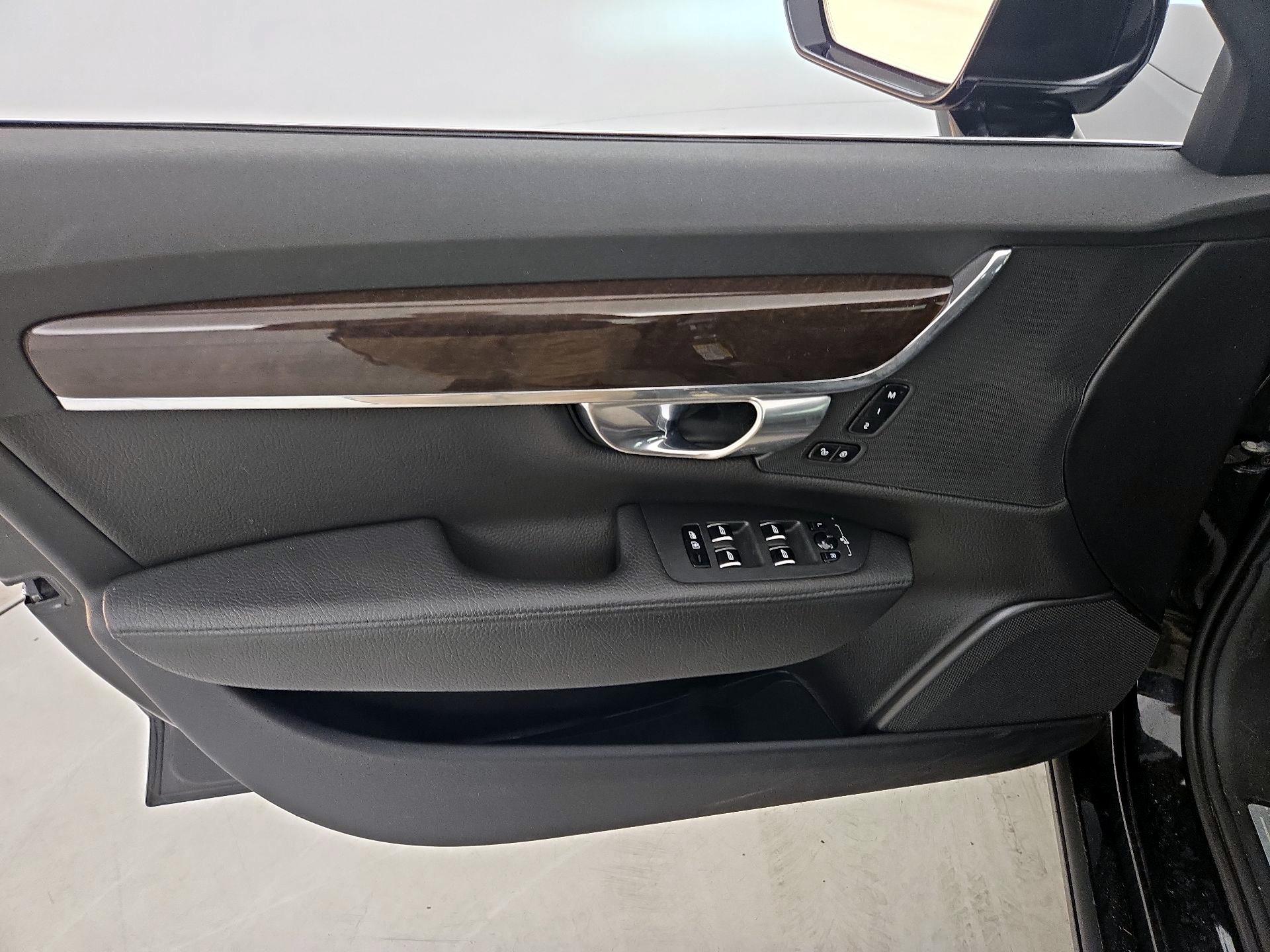 Thumbnail: 2018 Volvo S90 - 12