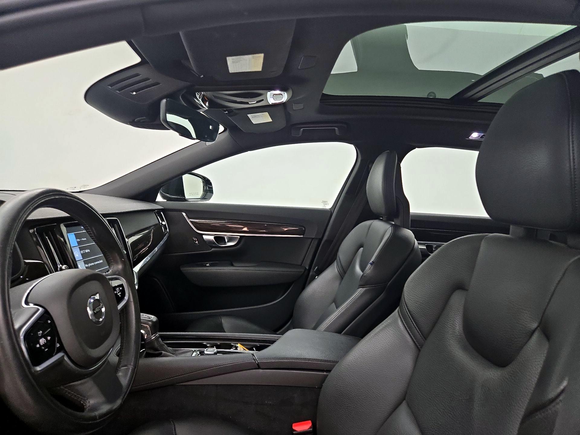 Thumbnail: 2018 Volvo S90 - 20