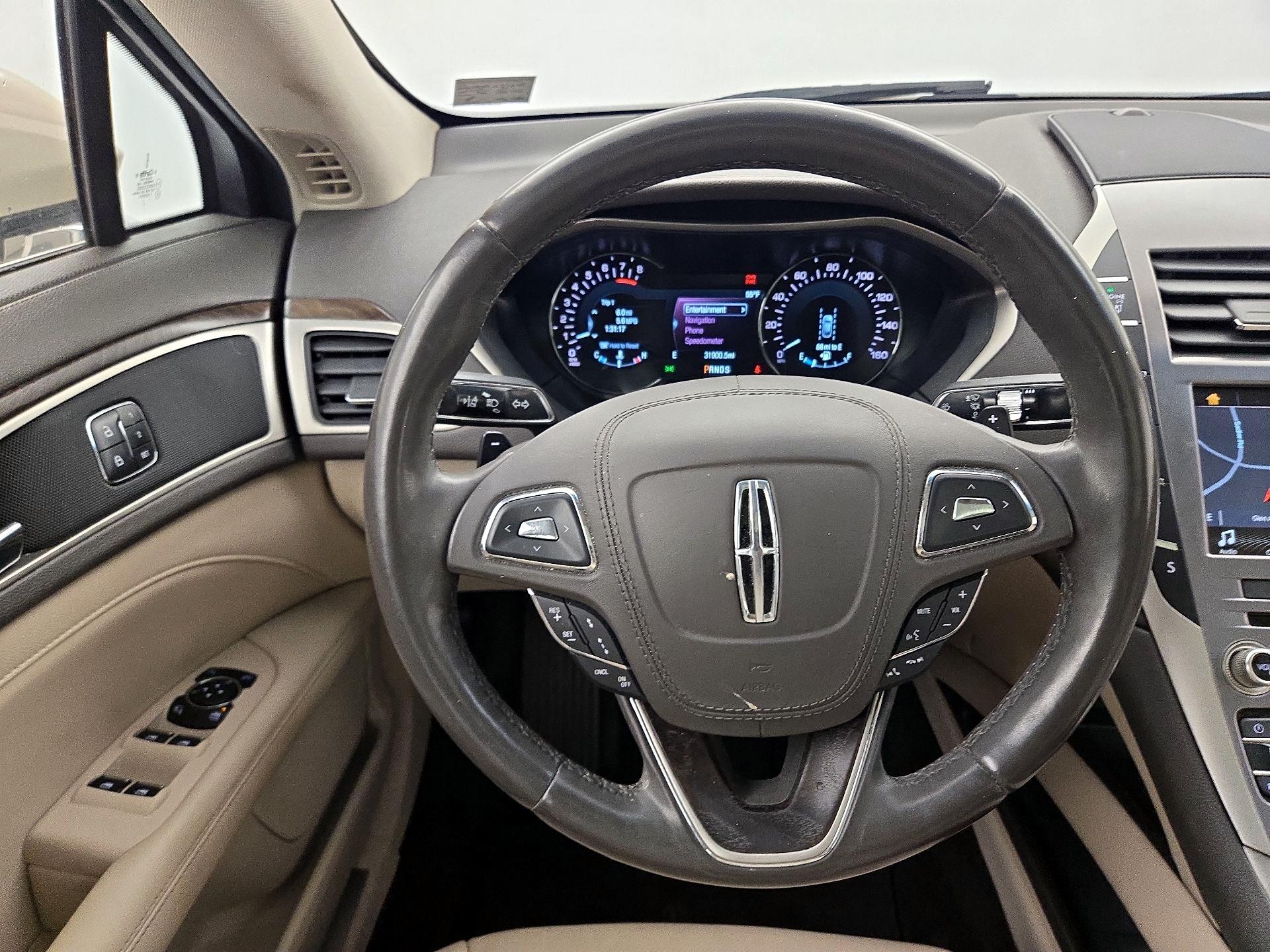 Thumbnail: 2017 Lincoln MKZ - 10