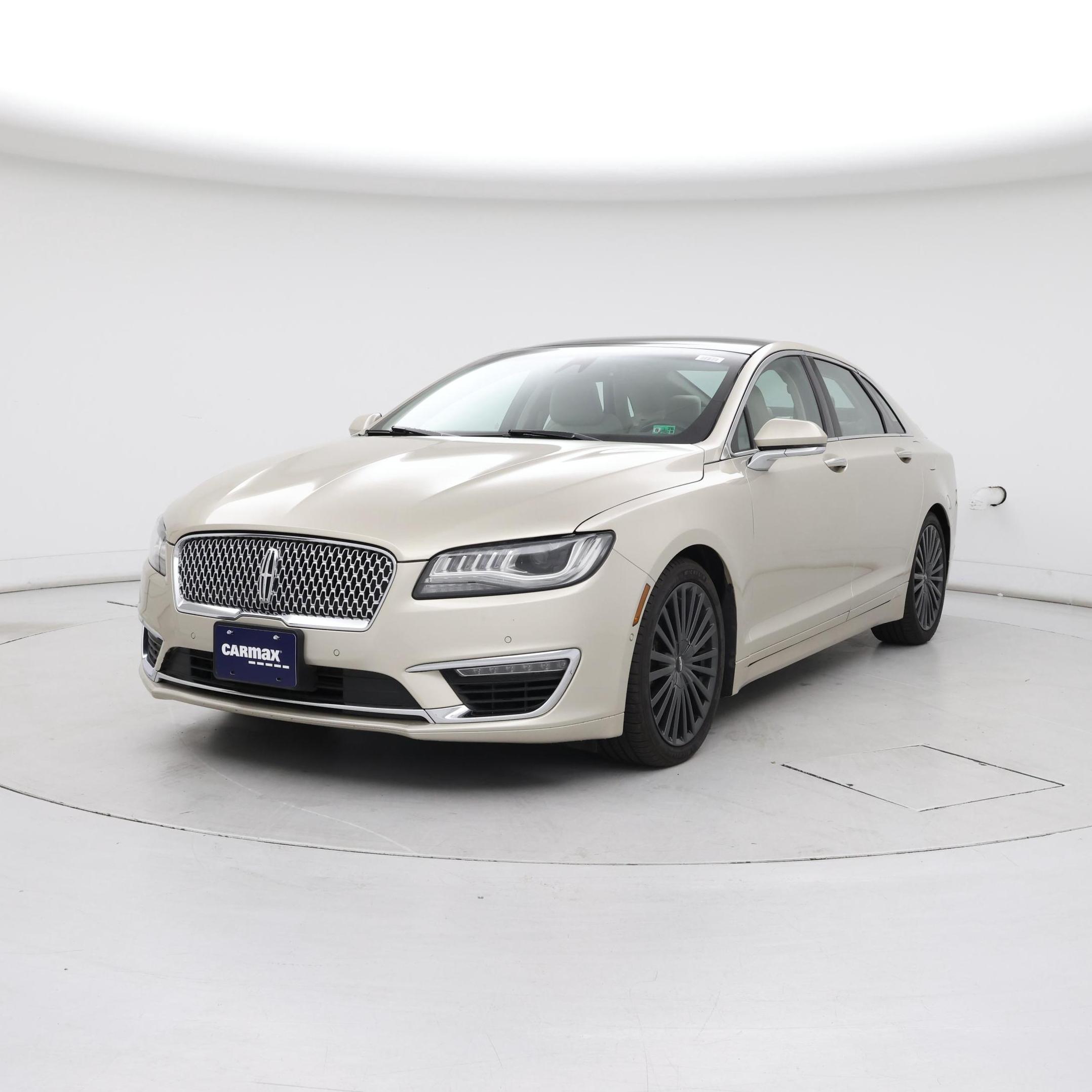 Thumbnail: 2017 Lincoln MKZ - 4