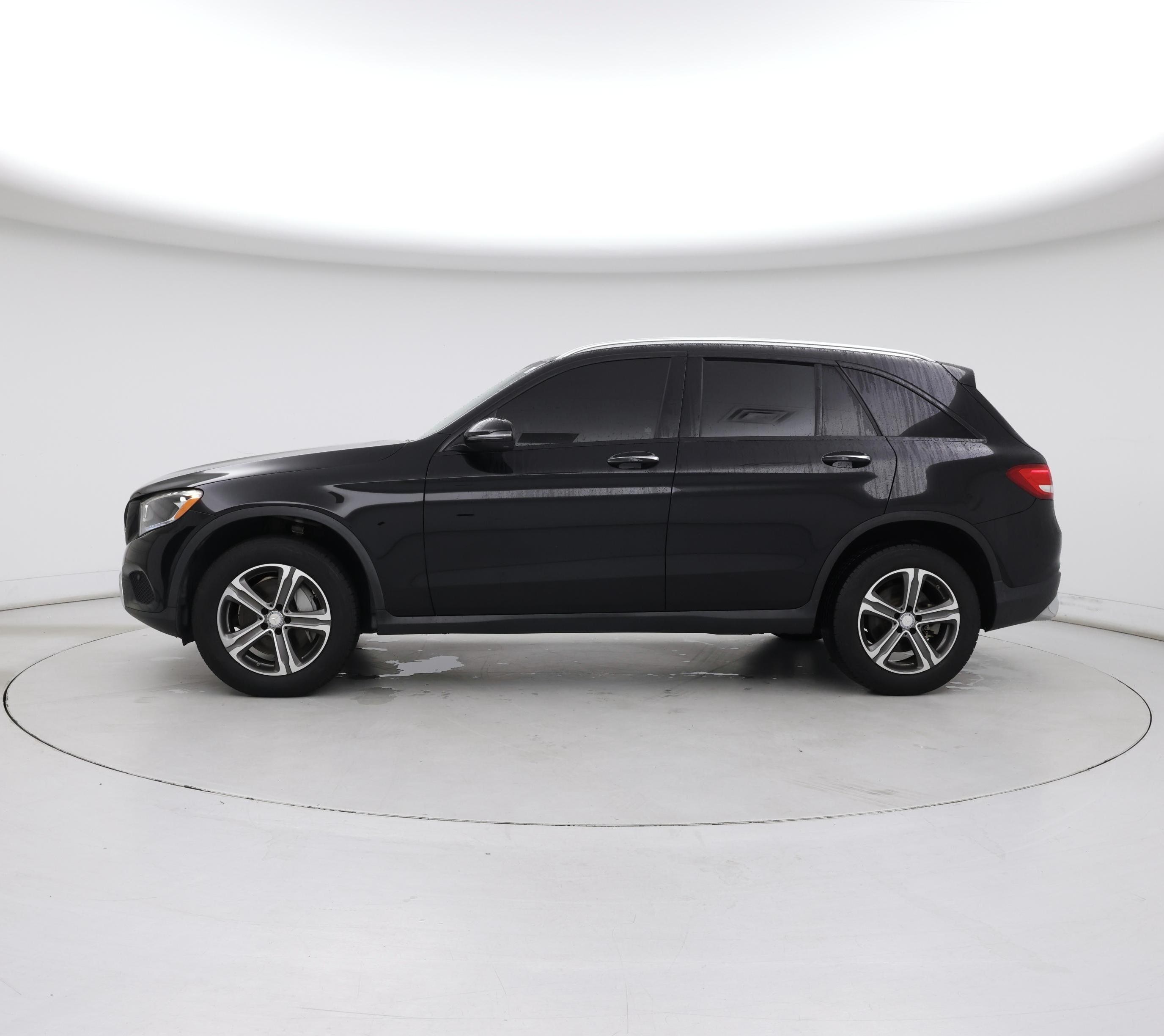 Thumbnail: 2017 Mercedes-Benz GLC - 3