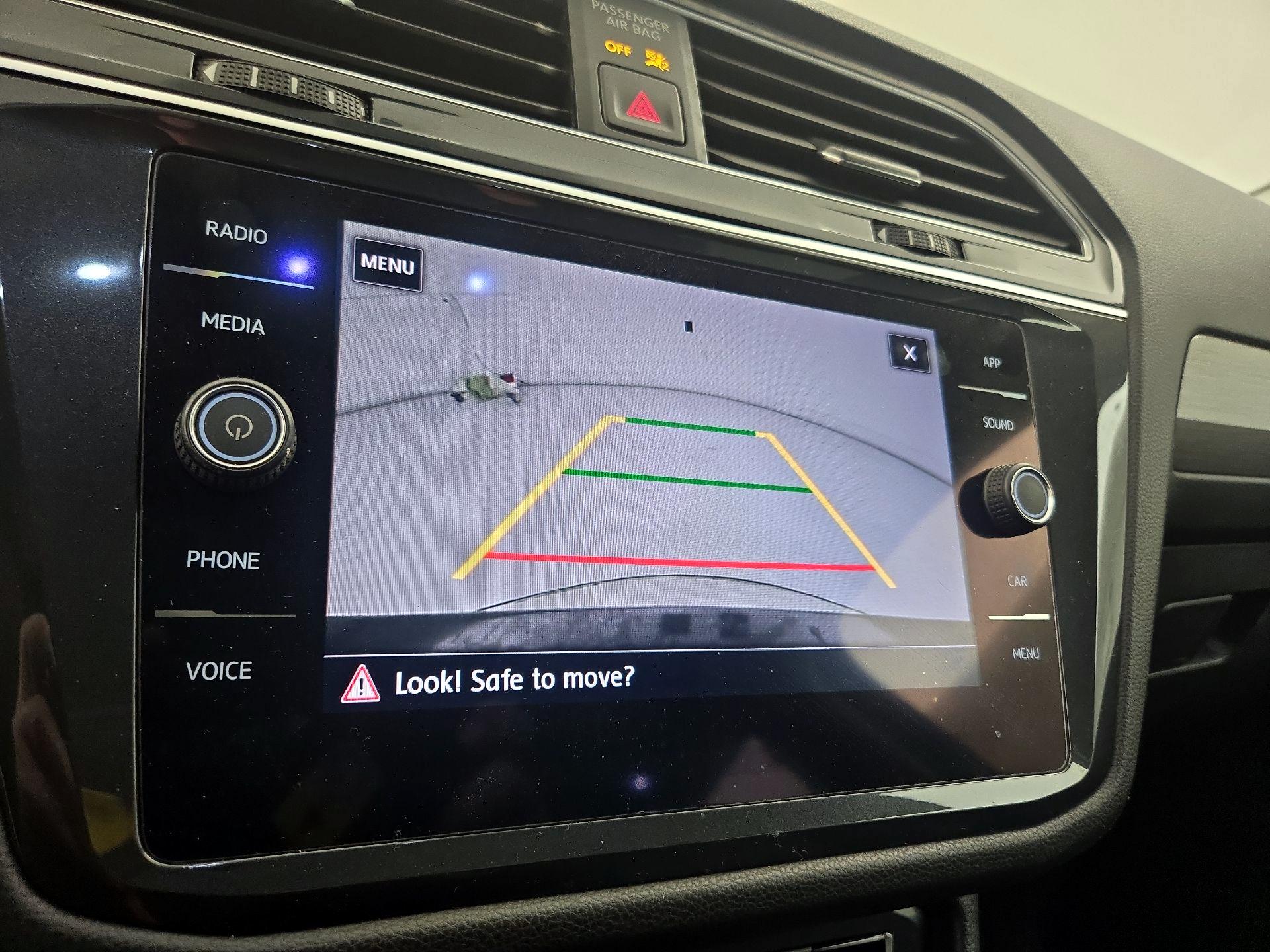 Thumbnail: 2019 Volkswagen Tiguan - 14