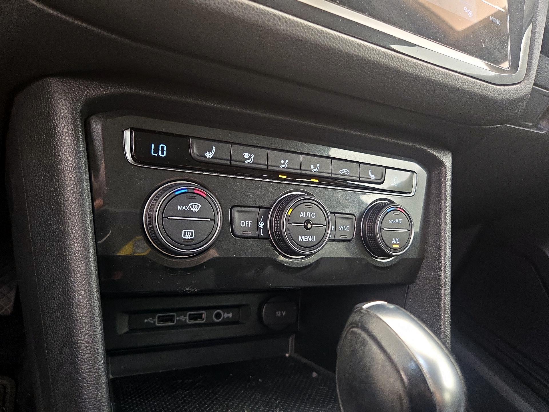 Thumbnail: 2019 Volkswagen Tiguan - 16