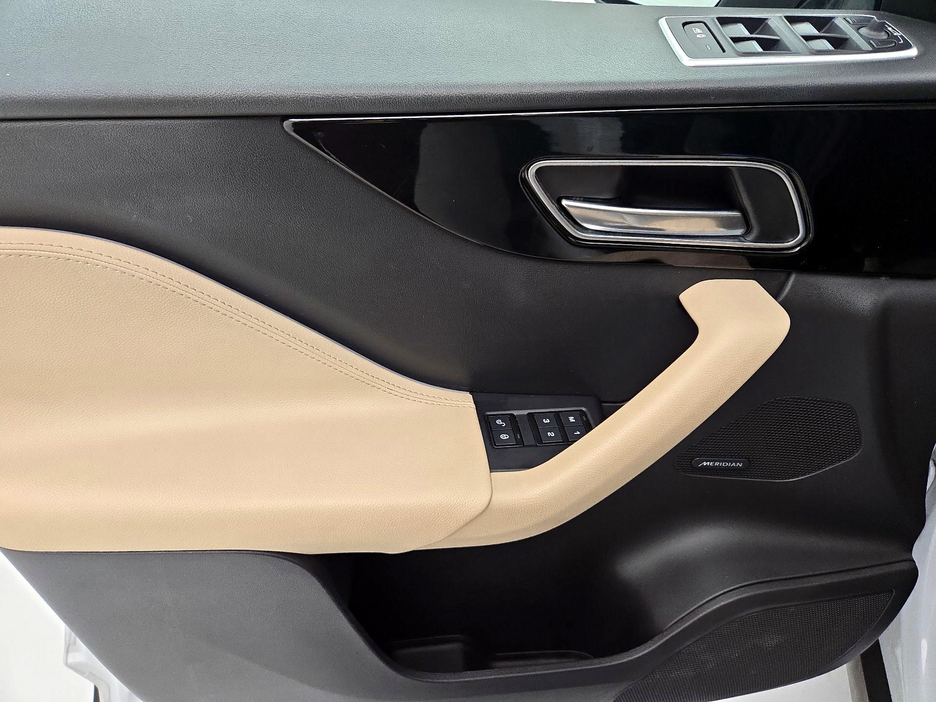 Thumbnail: 2019 Jaguar F-Pace - 12