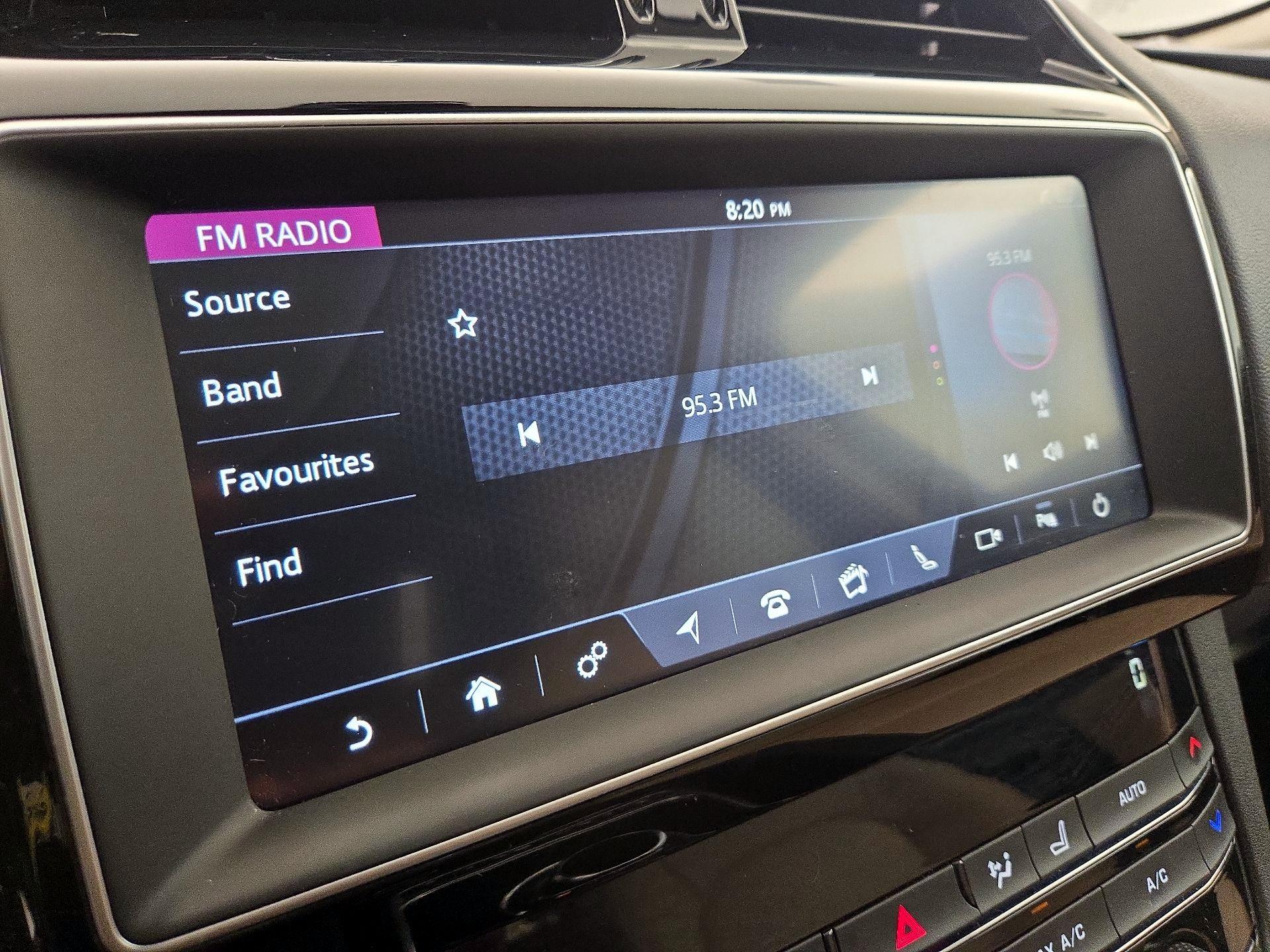 Thumbnail: 2019 Jaguar F-Pace - 16