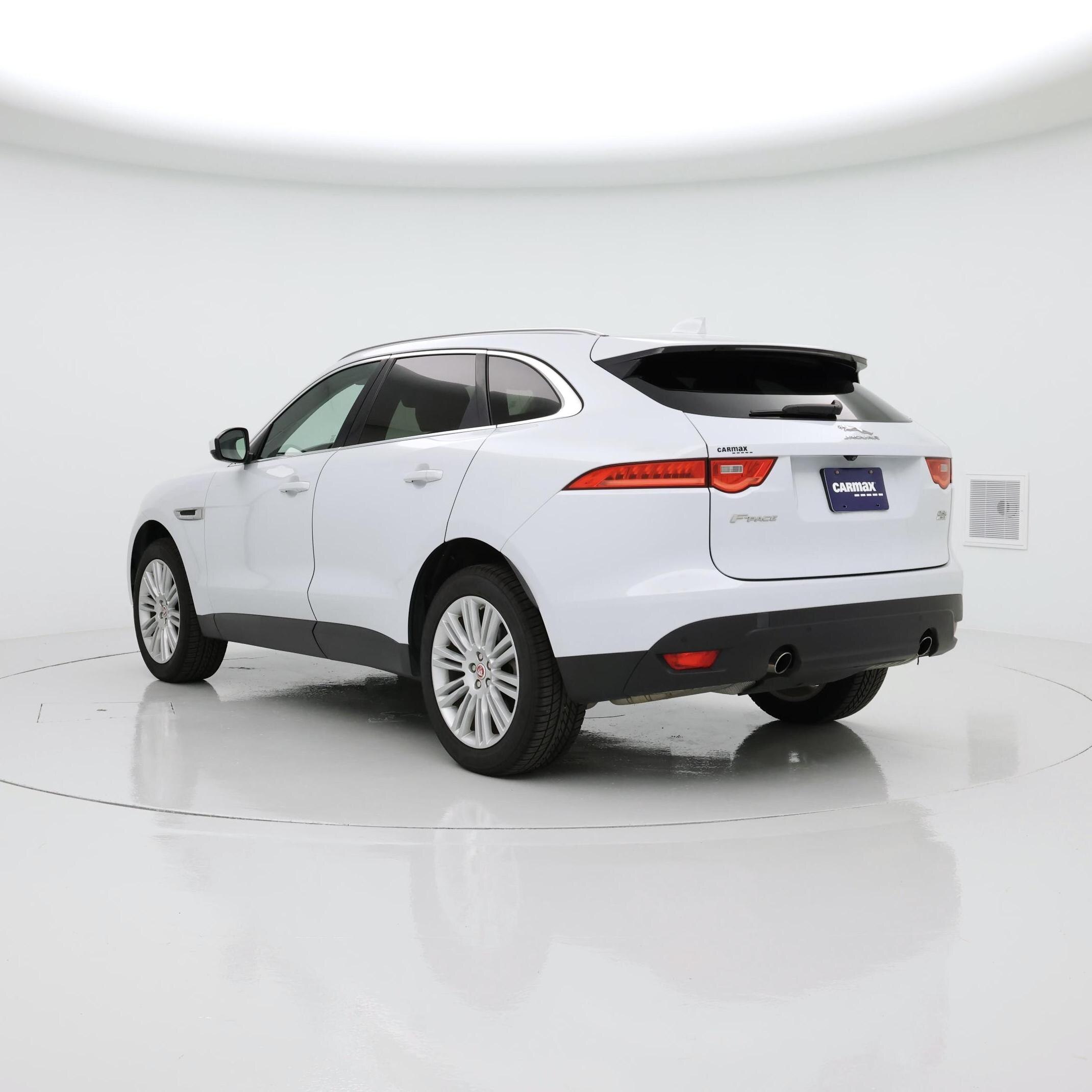 Thumbnail: 2019 Jaguar F-Pace - 2
