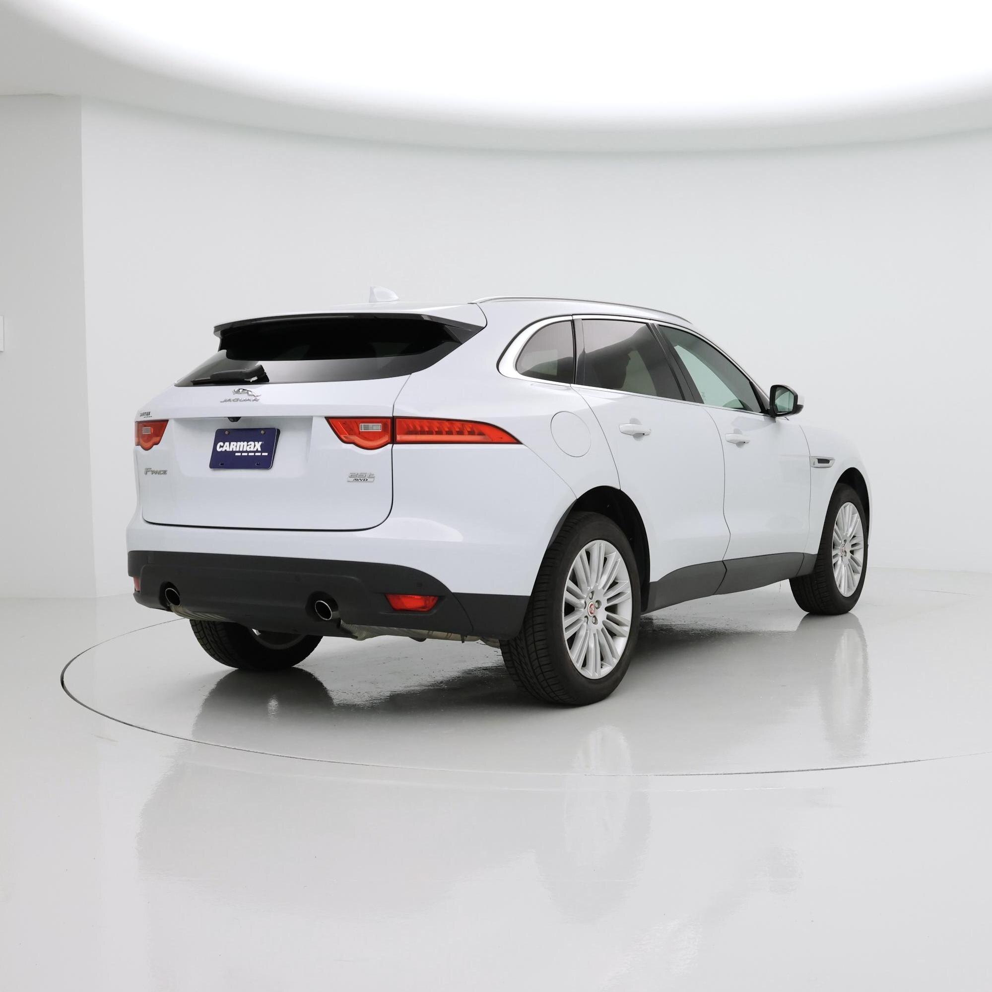Thumbnail: 2019 Jaguar F-Pace - 8