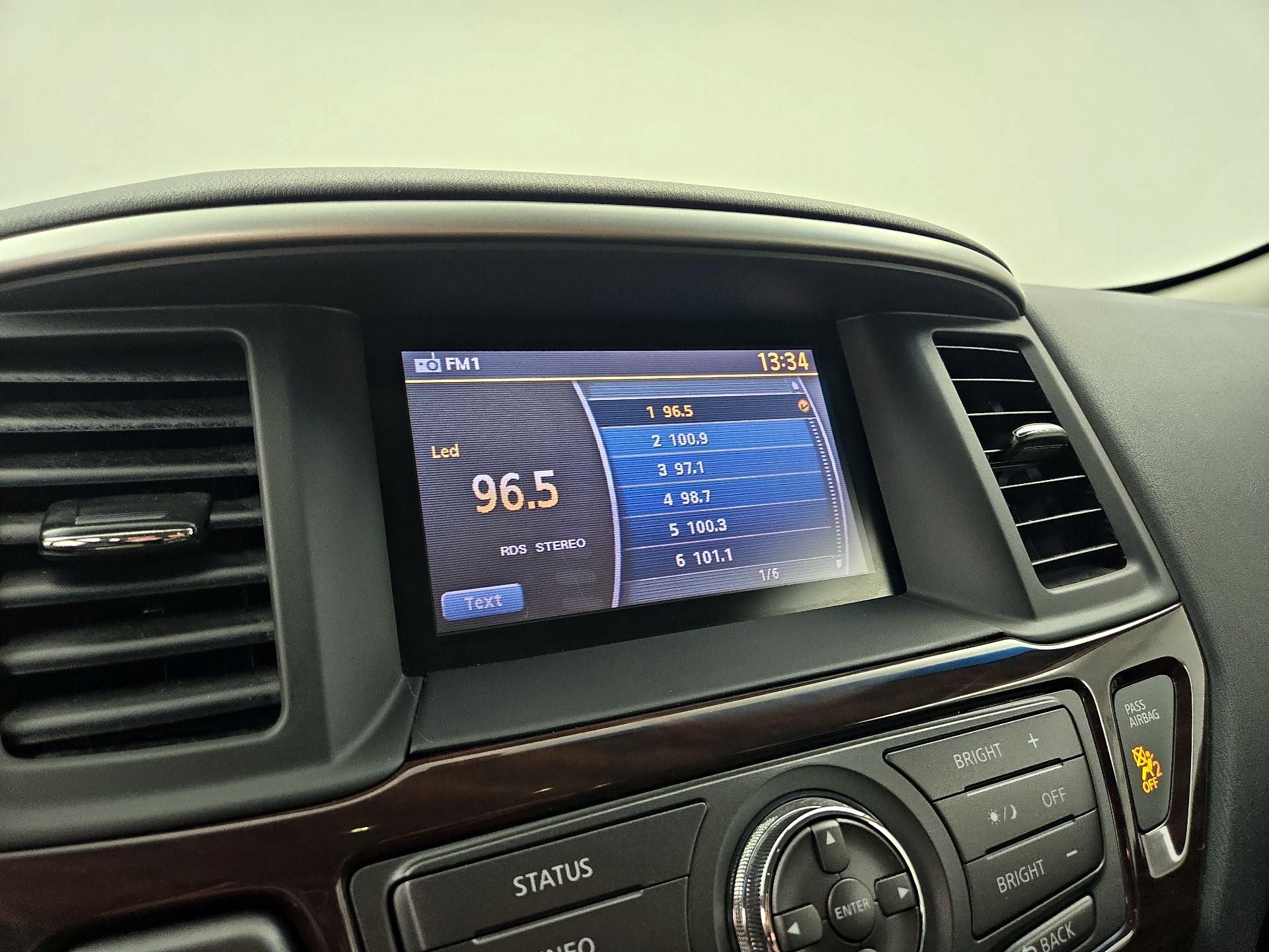 Thumbnail: 2016 Nissan Pathfinder - 15