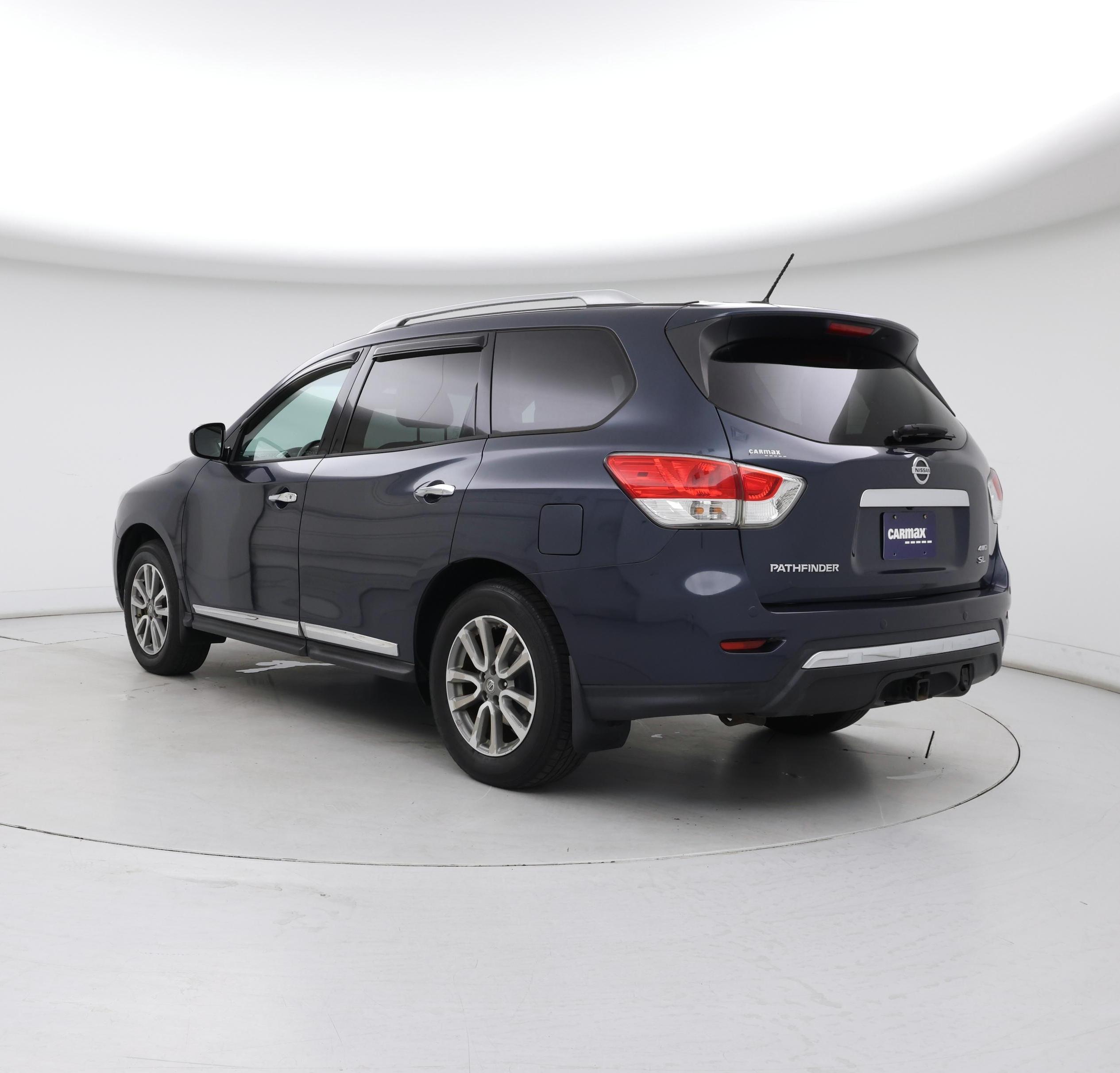 Thumbnail: 2016 Nissan Pathfinder - 2