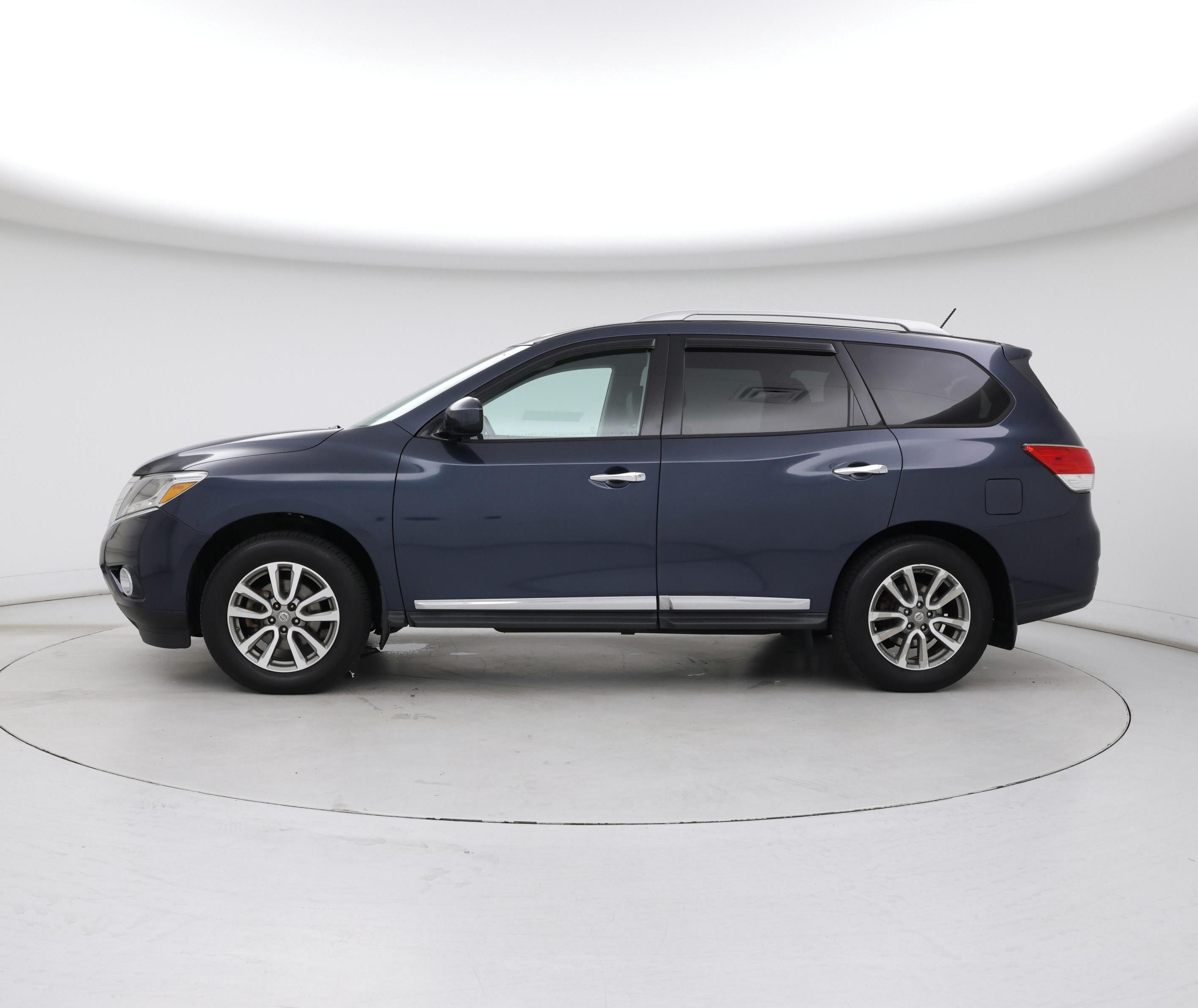 Thumbnail: 2016 Nissan Pathfinder - 3