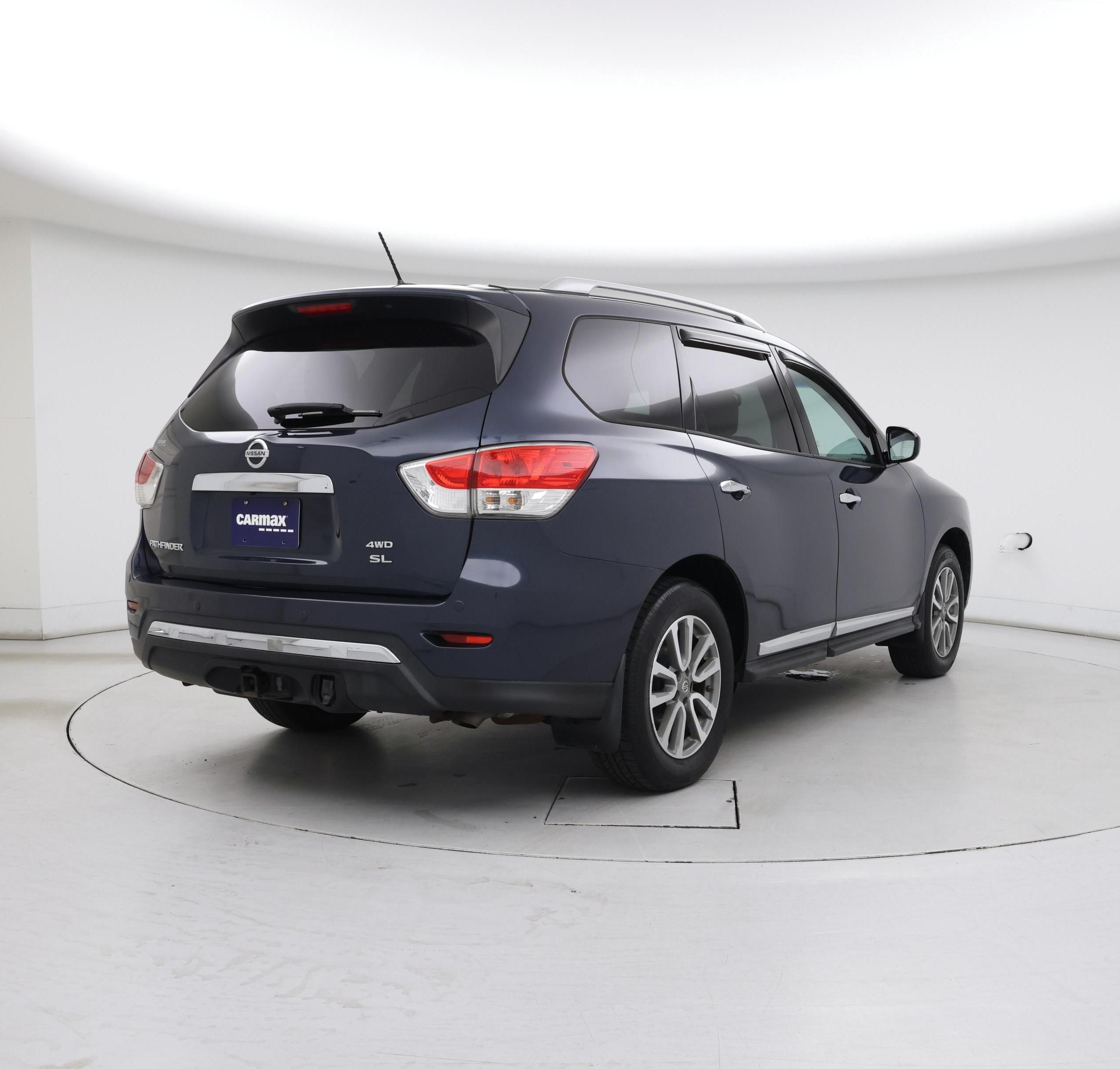 Thumbnail: 2016 Nissan Pathfinder - 8