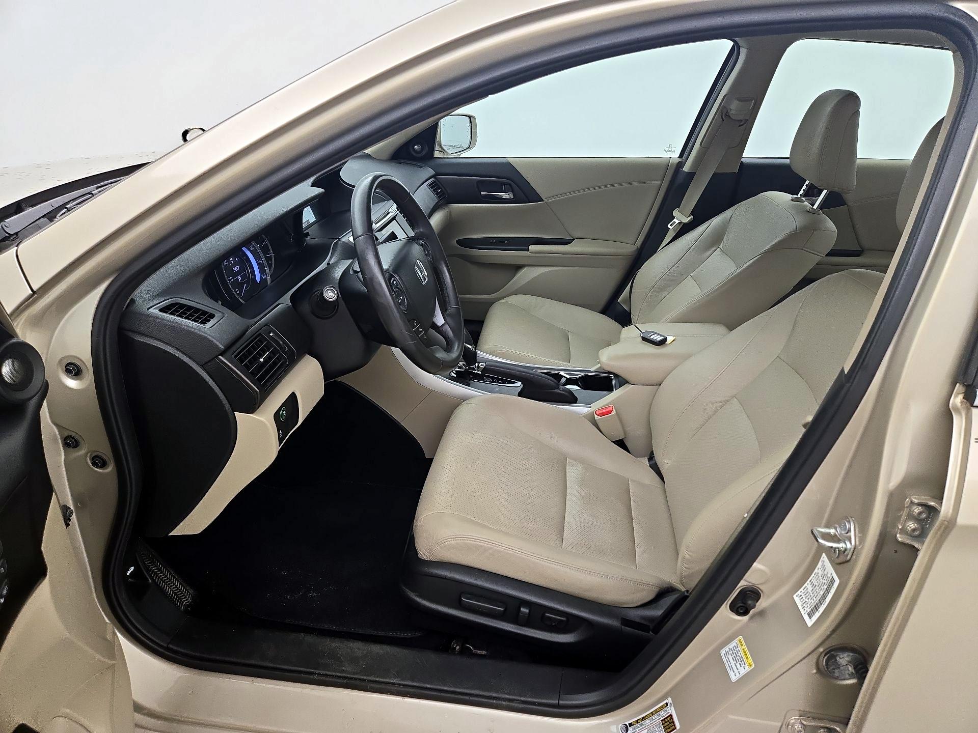 Thumbnail: 2015 Honda Accord - 11