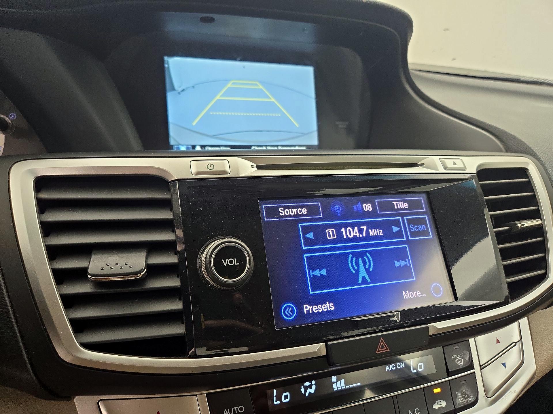 Thumbnail: 2015 Honda Accord - 15
