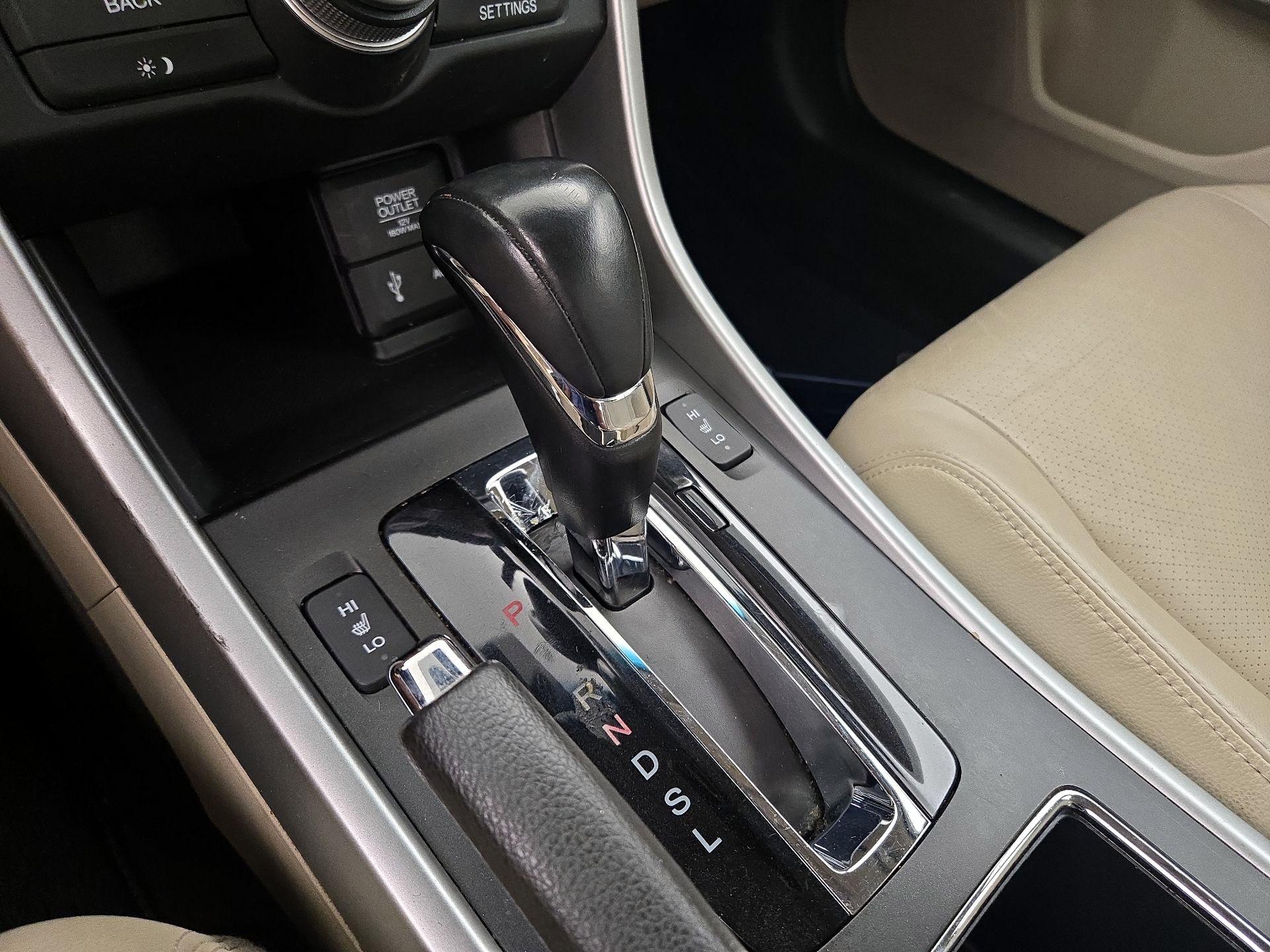 Thumbnail: 2015 Honda Accord - 18
