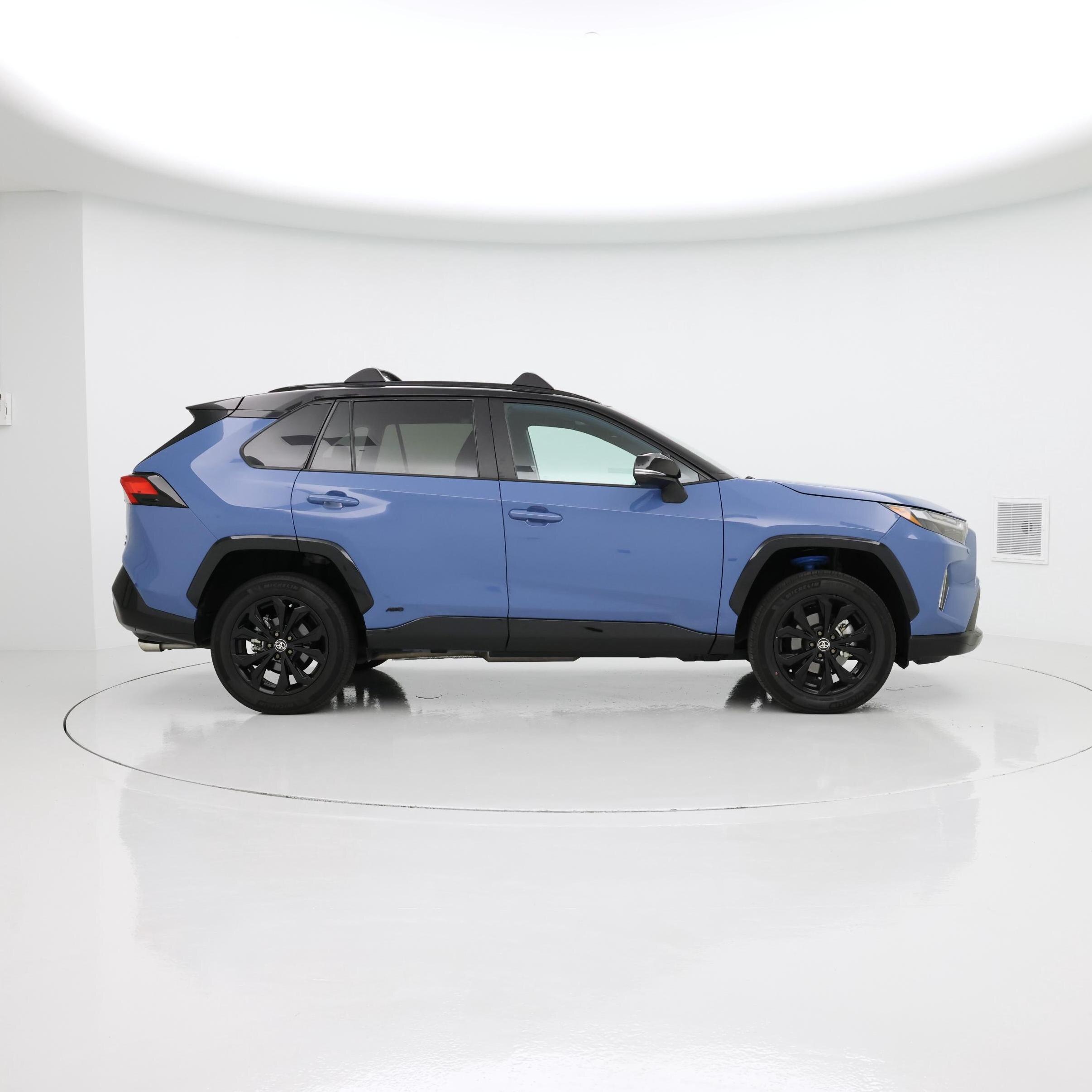 Thumbnail: 2023 Toyota RAV4 - 7