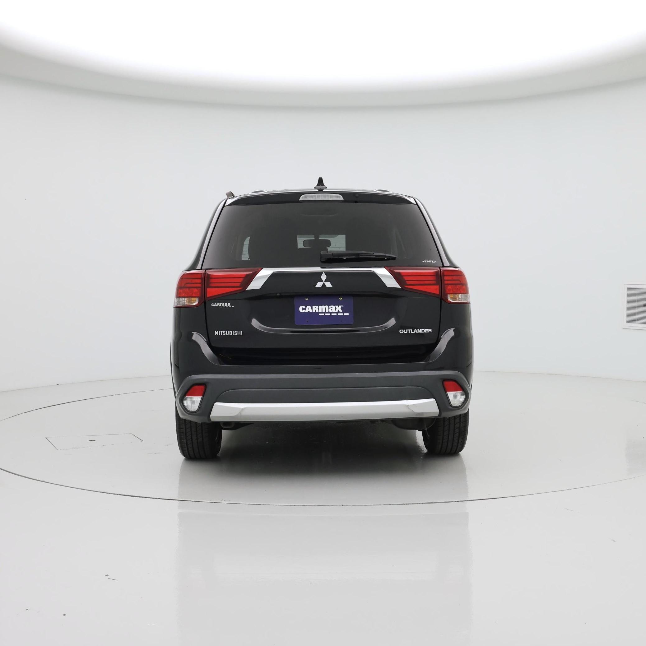 Thumbnail: 2017 Mitsubishi Outlander - 6