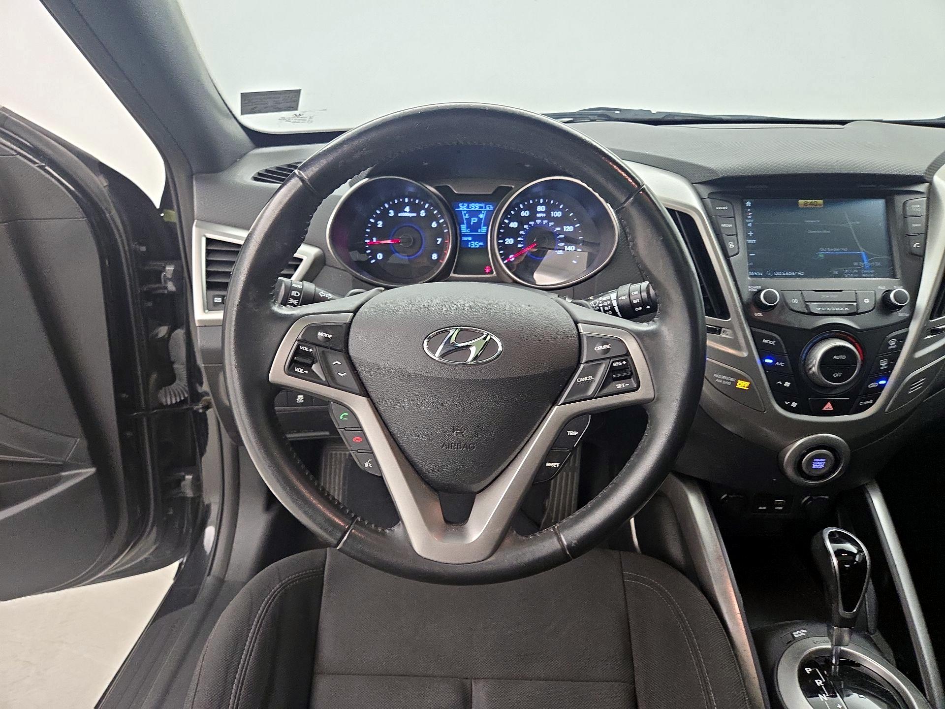 Thumbnail: 2017 Hyundai Veloster - 10
