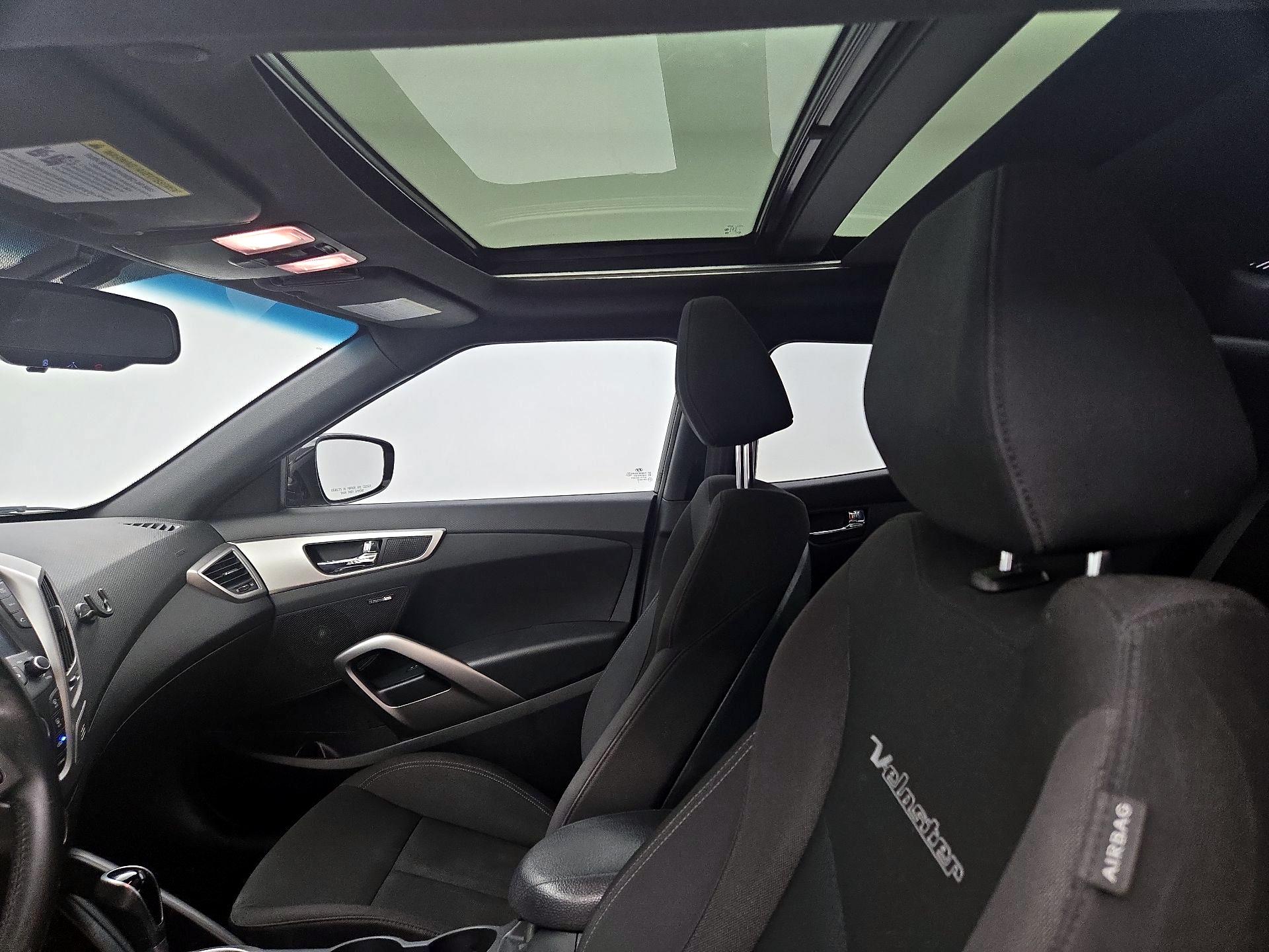 Thumbnail: 2017 Hyundai Veloster - 20