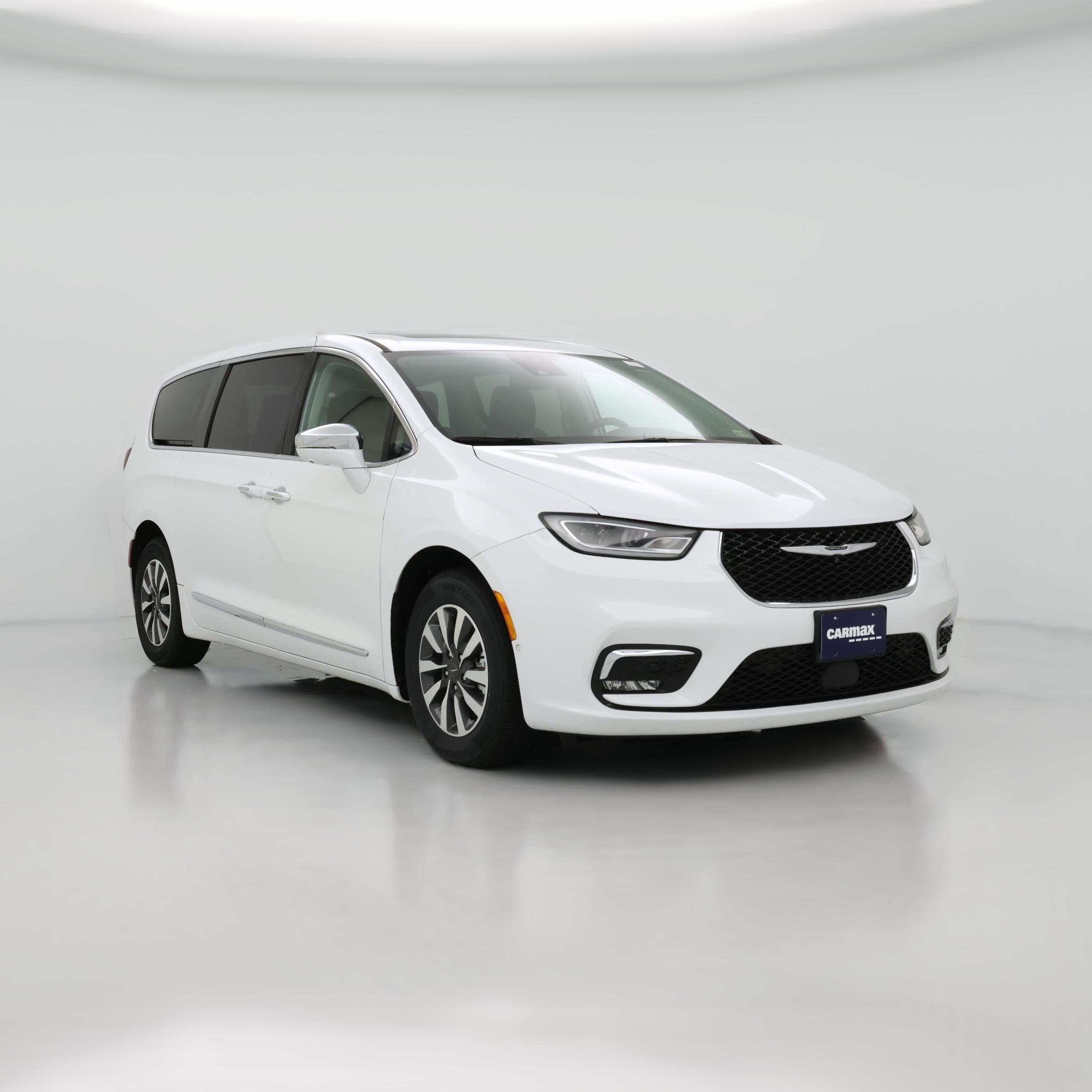 Thumbnail: 2022 Chrysler Pacifica - 1