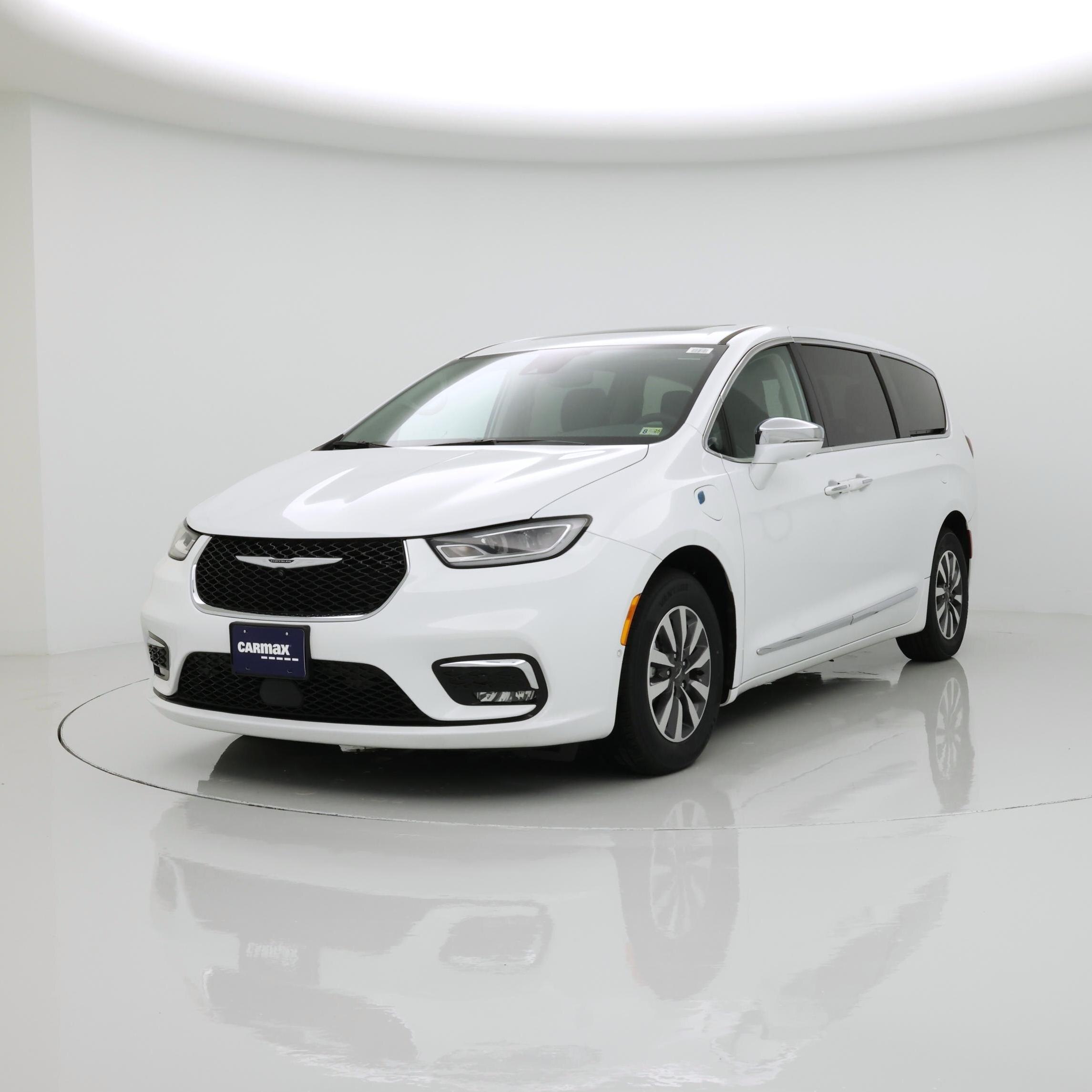 Thumbnail: 2022 Chrysler Pacifica - 4