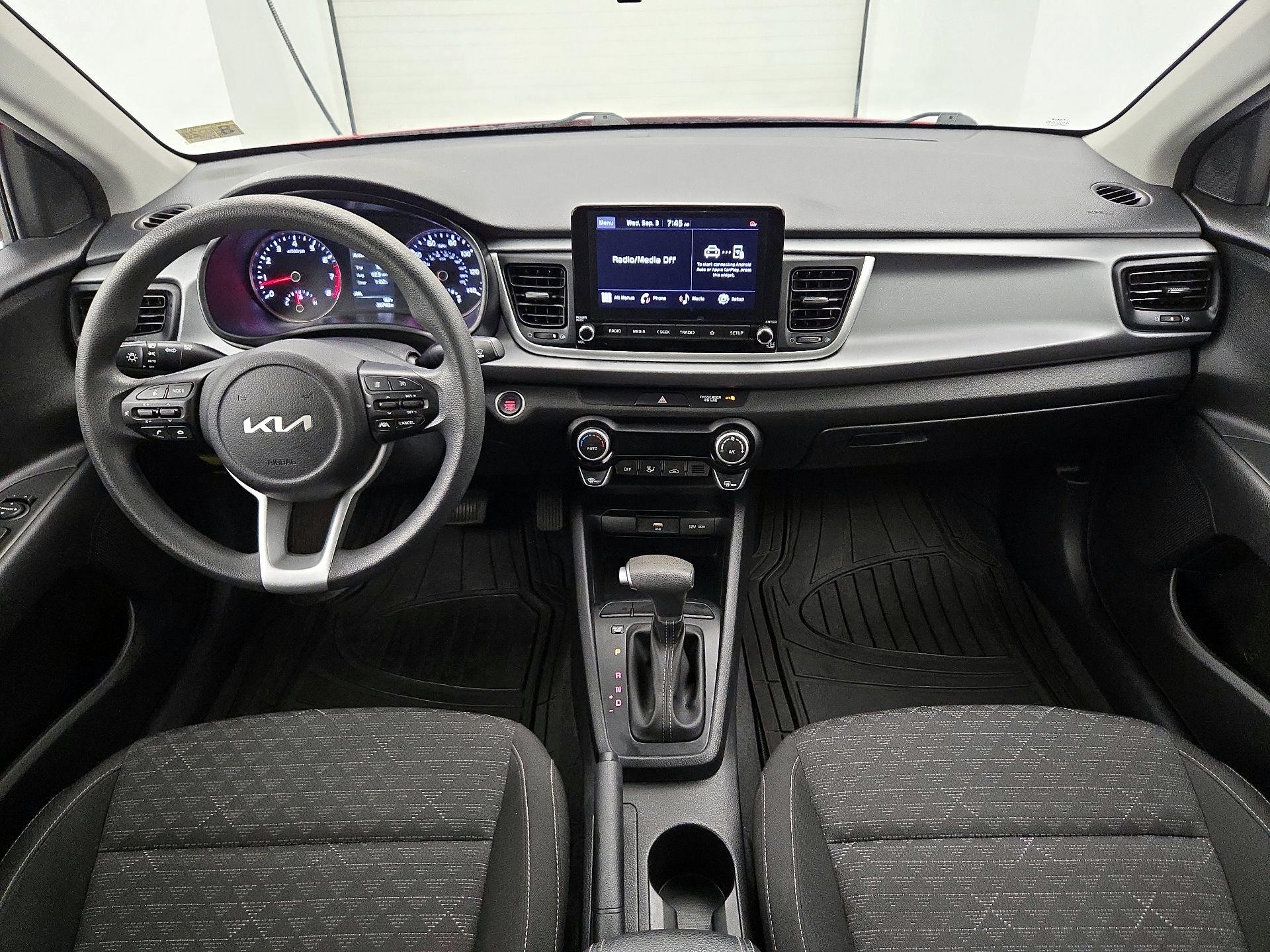 Thumbnail: 2022 Kia Rio - 9