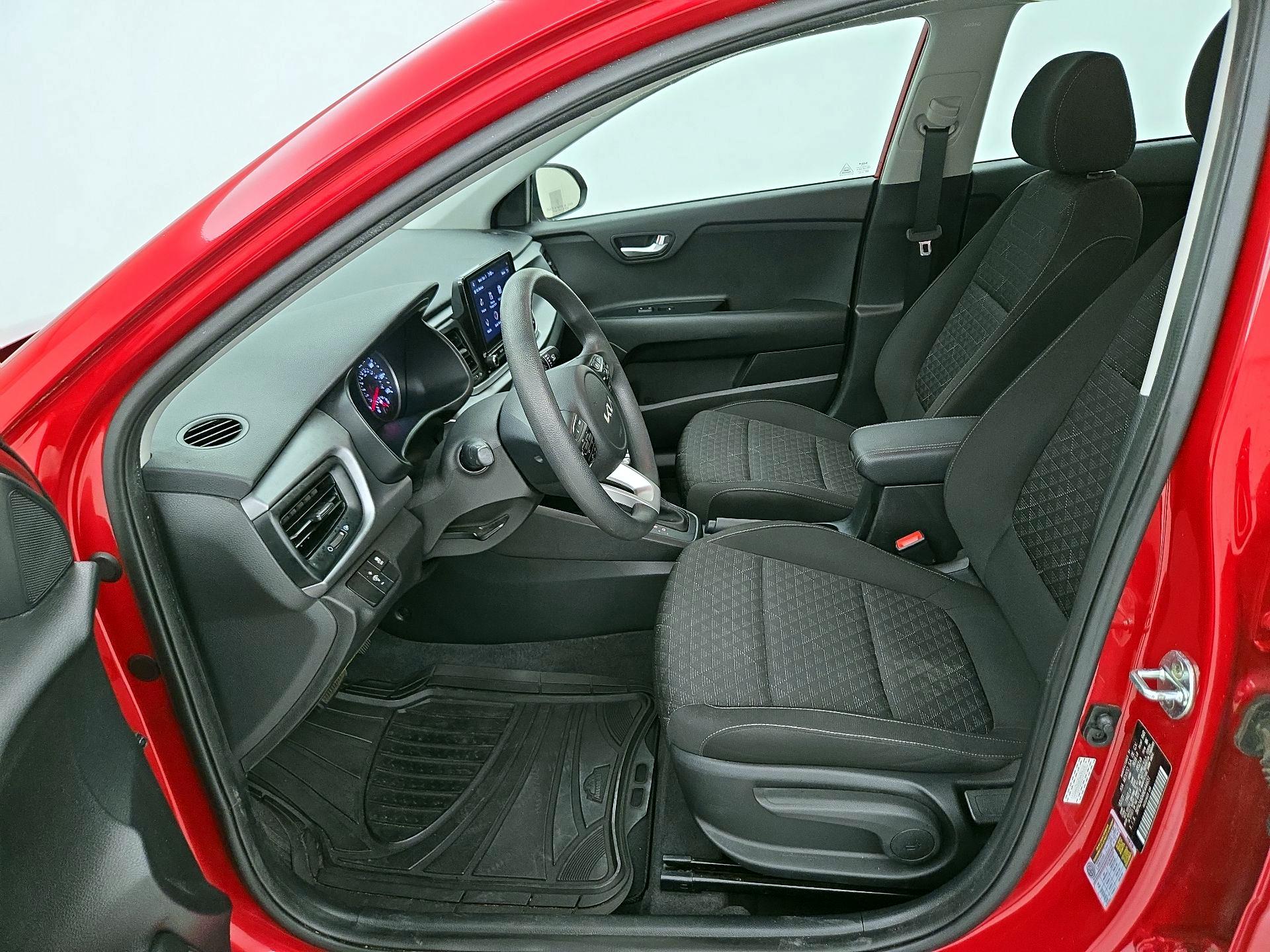 Thumbnail: 2022 Kia Rio - 11
