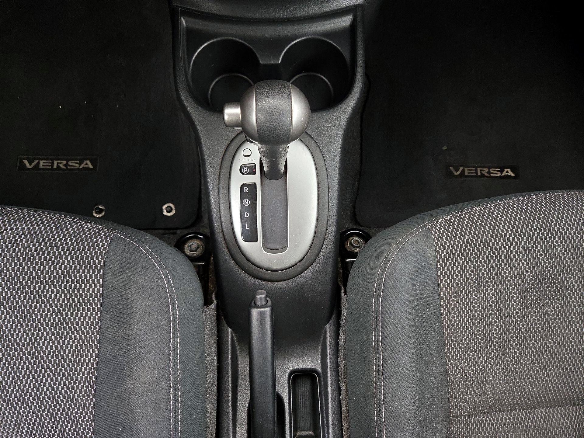 Thumbnail: 2016 Nissan Versa - 16