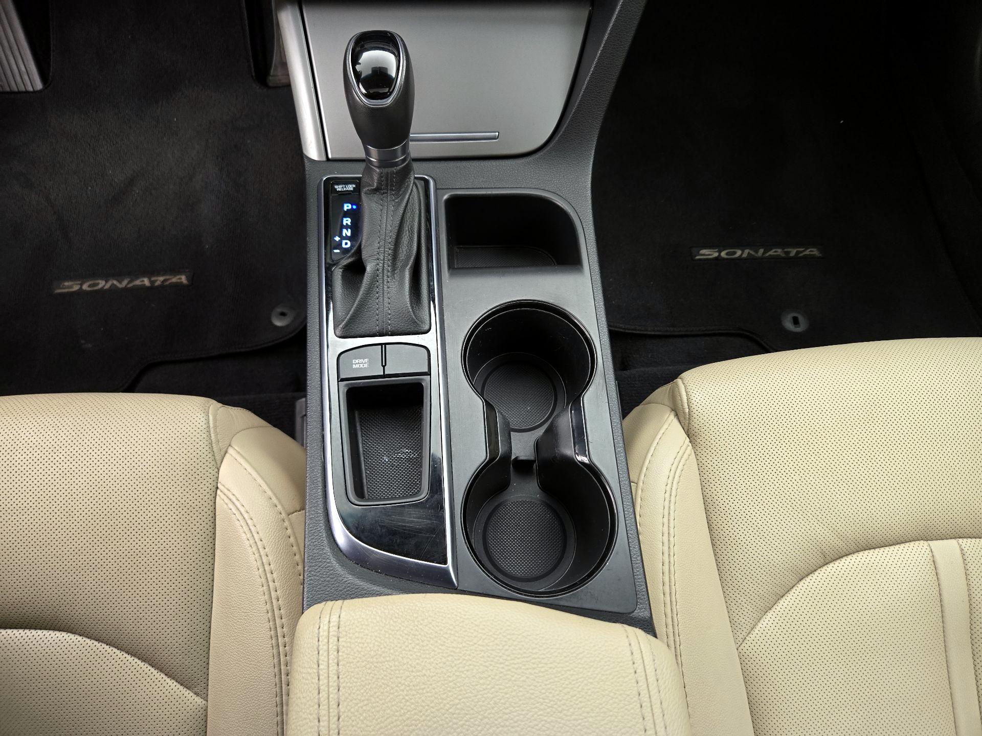Thumbnail: 2016 Hyundai Sonata - 17