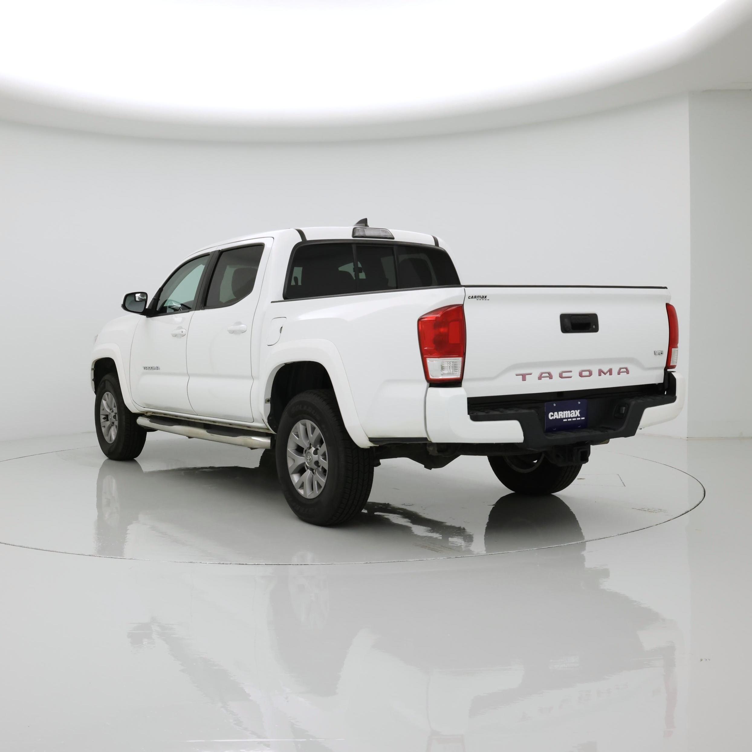 Thumbnail: 2017 Toyota Tacoma - 2