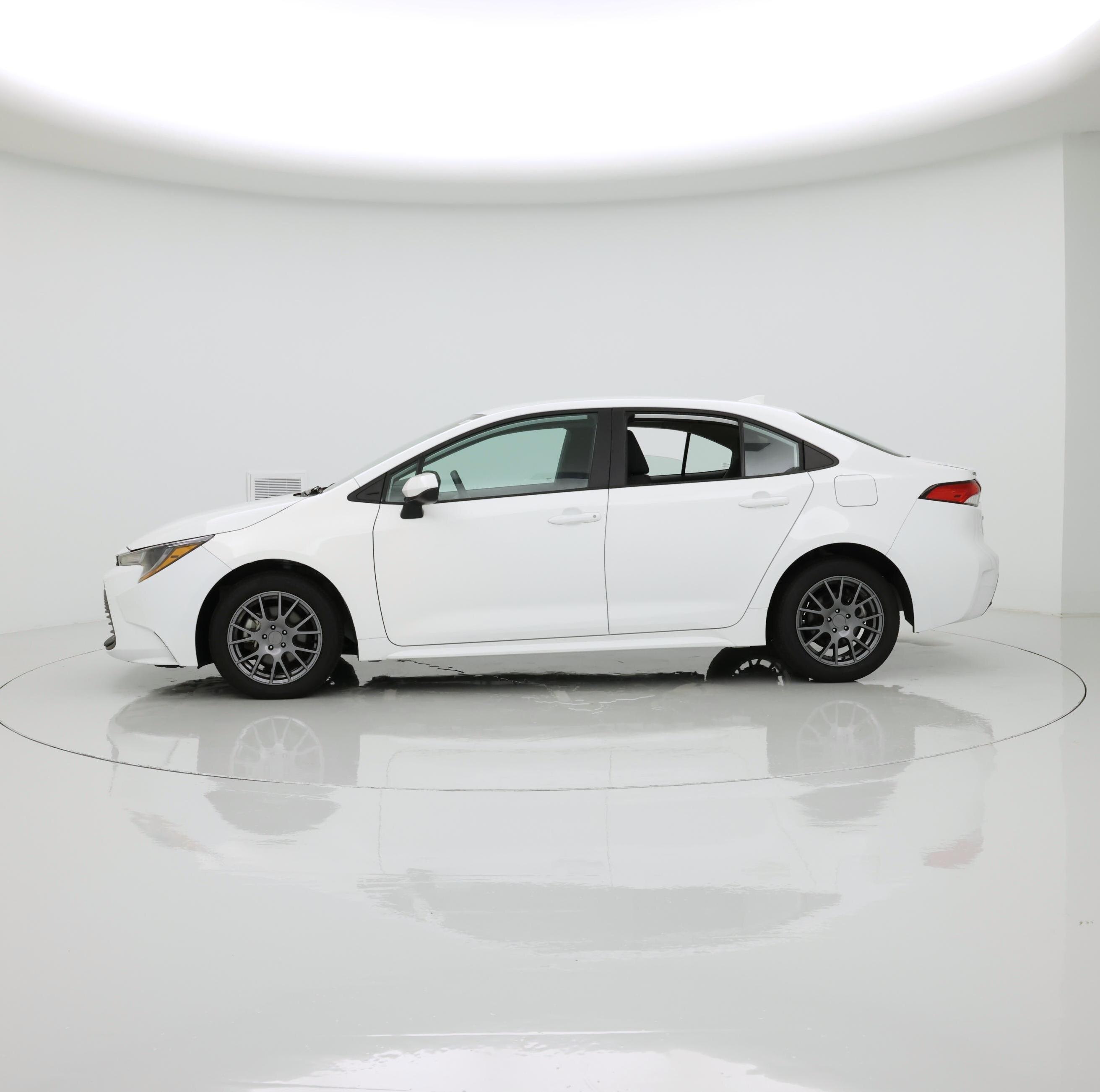 Thumbnail: 2024 Toyota Corolla - 3