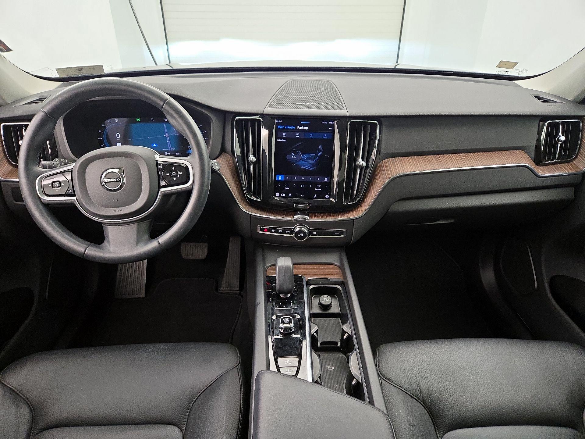 Thumbnail: 2023 Volvo XC60 - 9