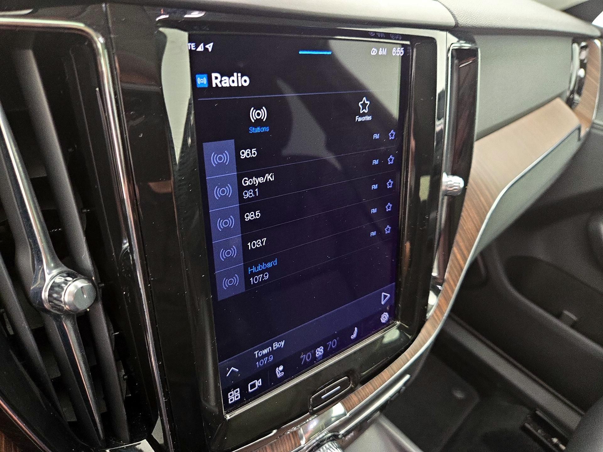 Thumbnail: 2023 Volvo XC60 - 16