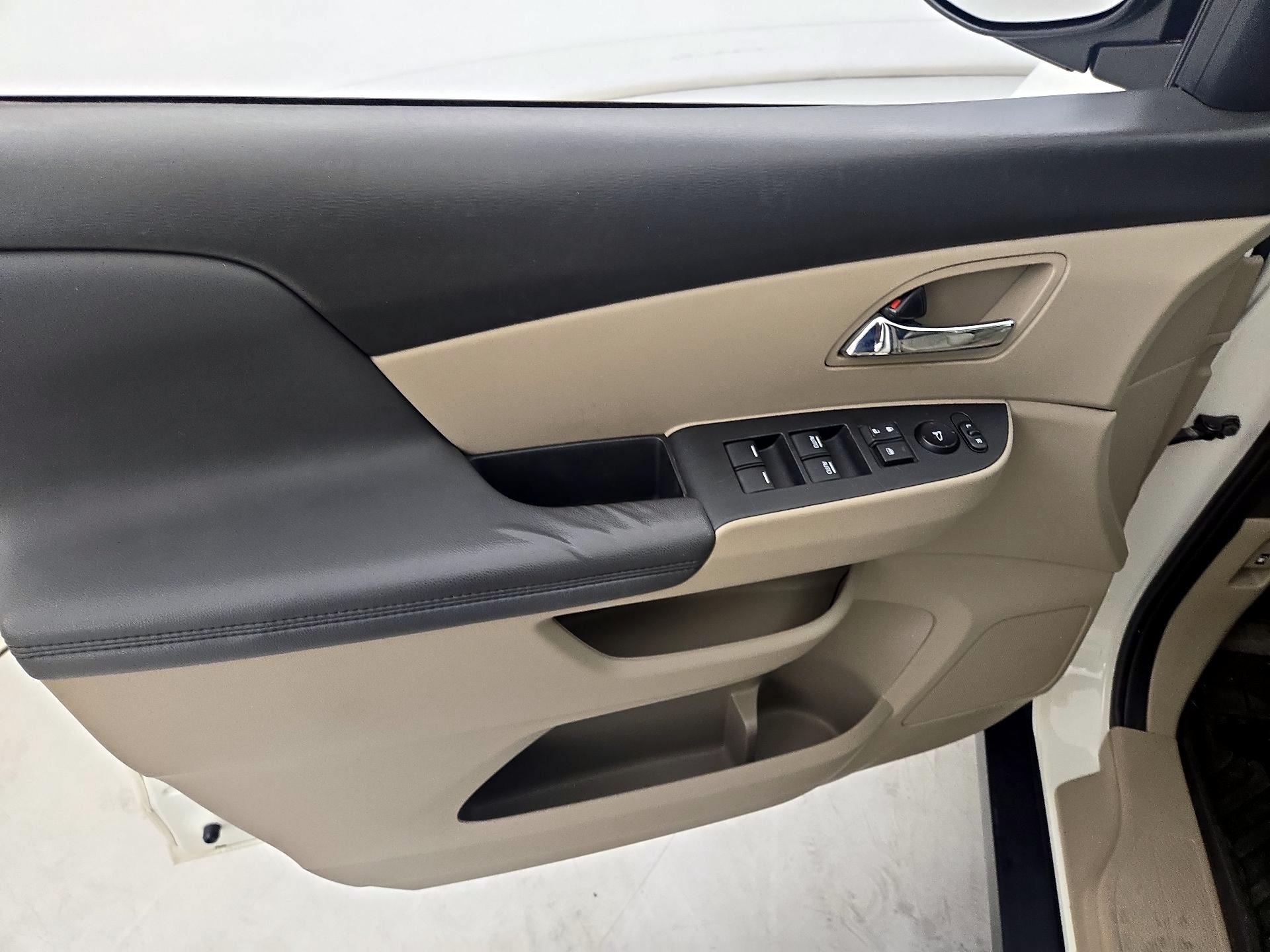 Thumbnail: 2017 Honda Odyssey - 12
