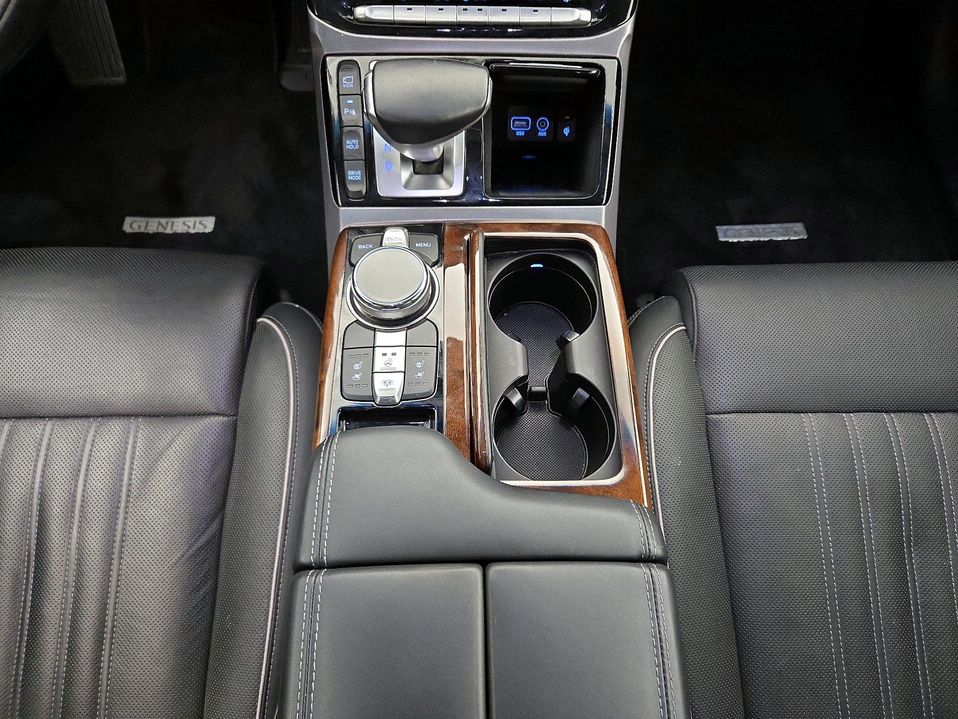 Thumbnail: 2019 Genesis G90 - 18