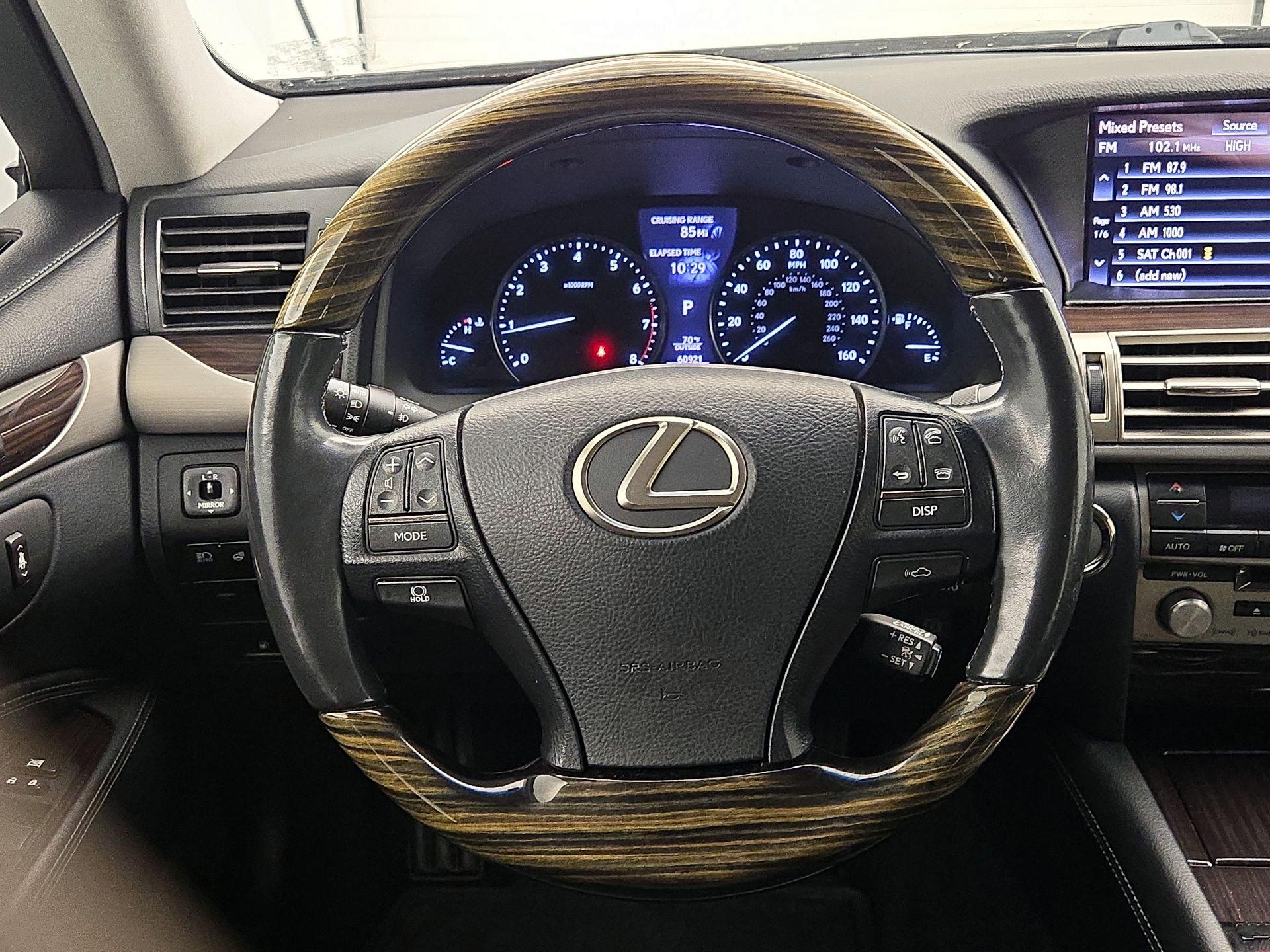 Thumbnail: 2017 Lexus LS - 10