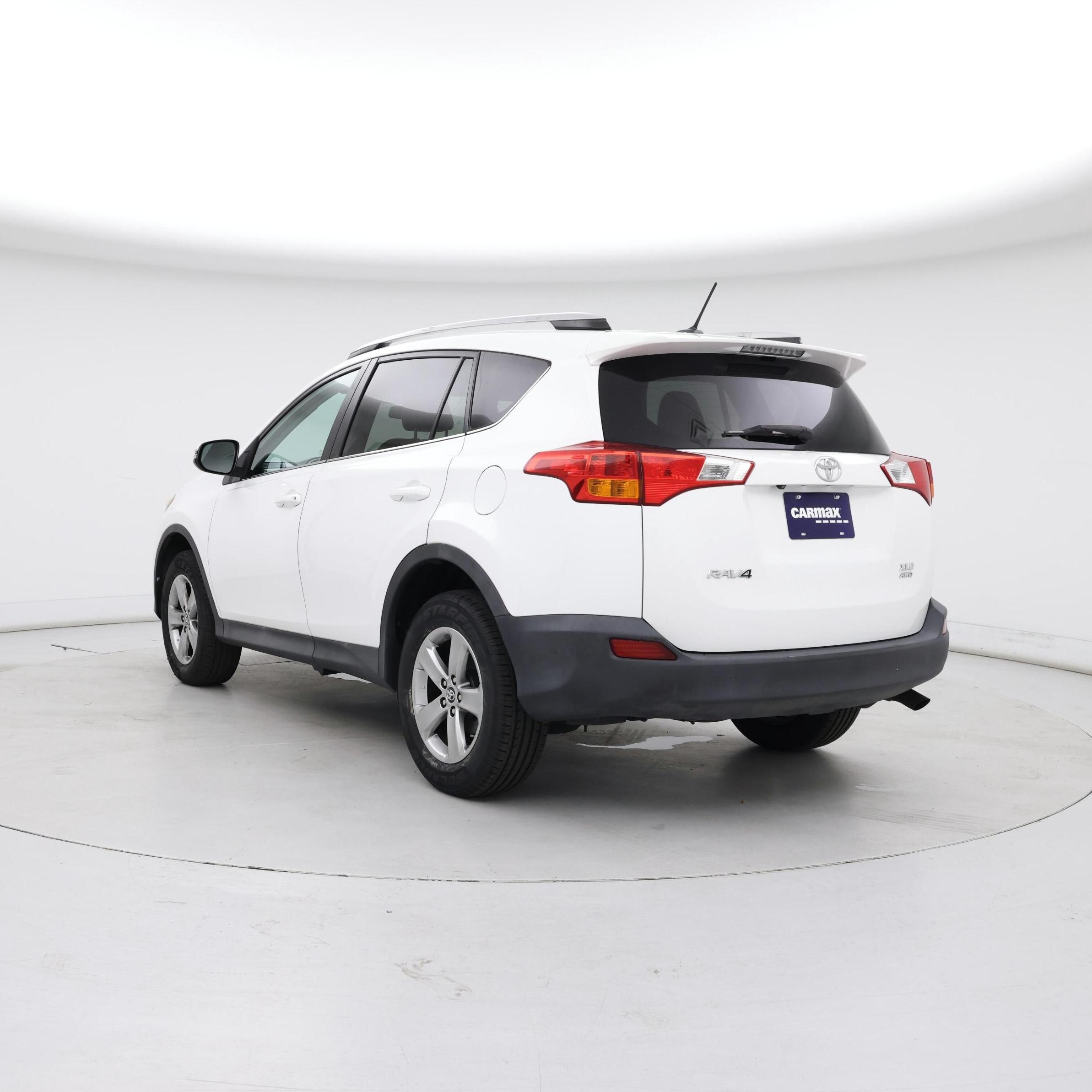 Thumbnail: 2015 Toyota RAV4 - 2