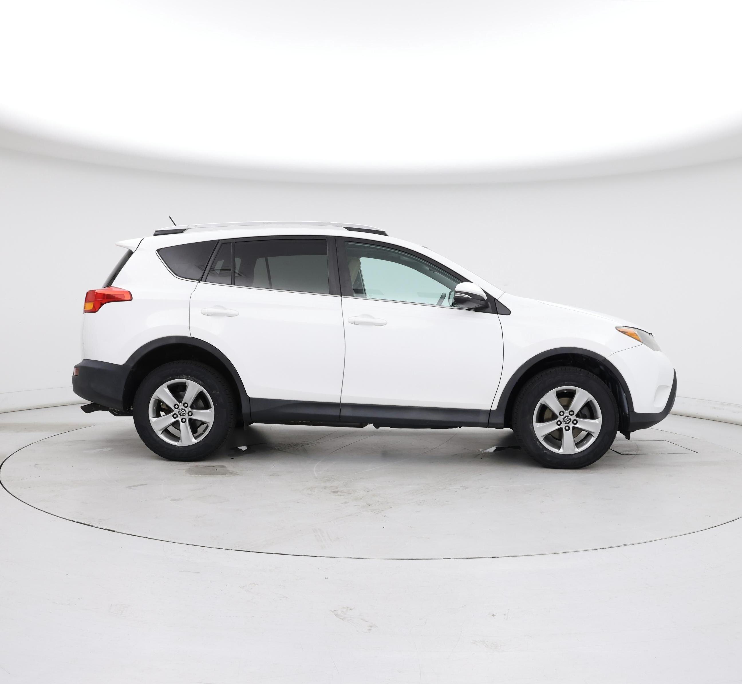 Thumbnail: 2015 Toyota RAV4 - 7