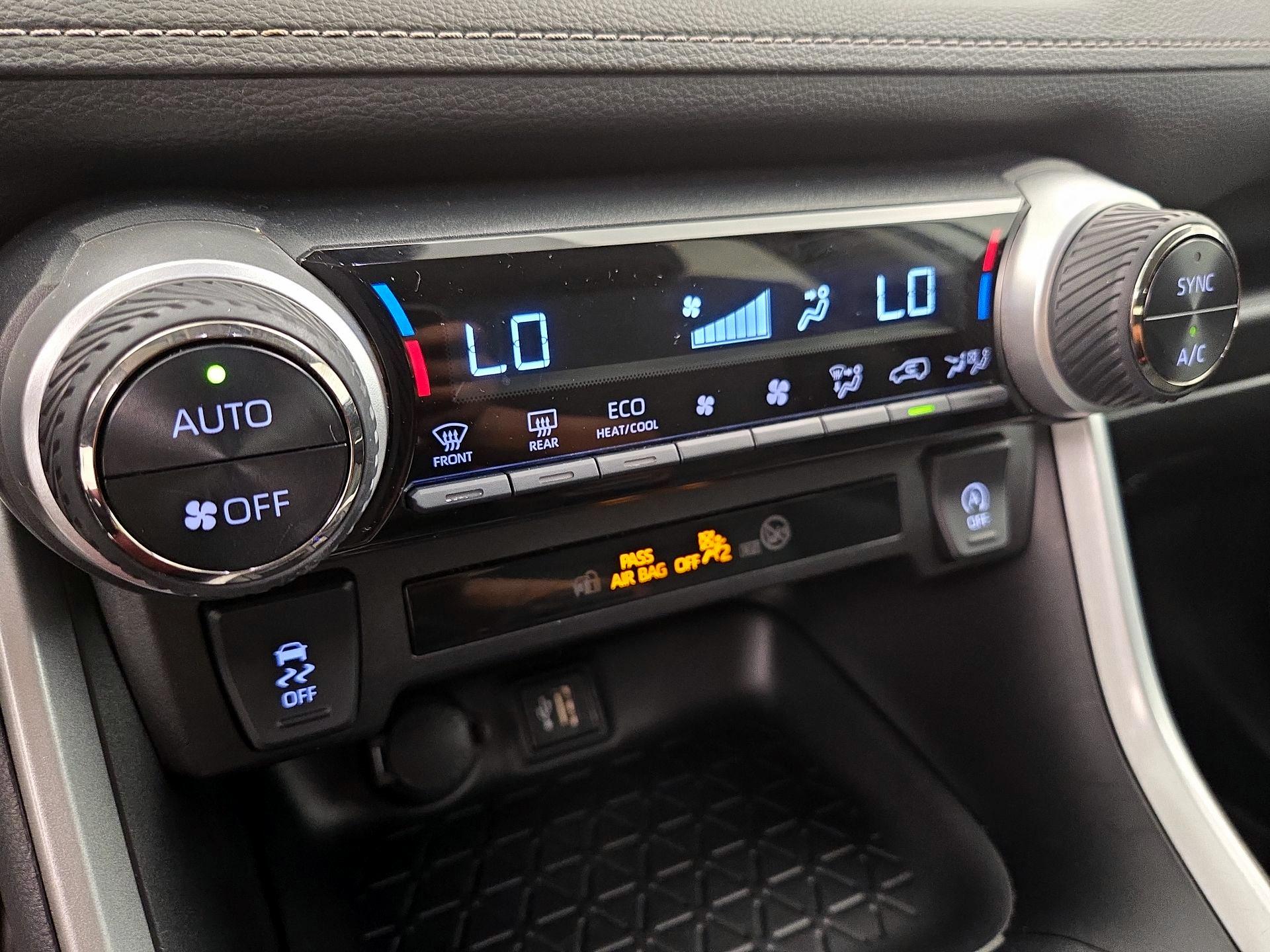 Thumbnail: 2024 Toyota RAV4 - 16