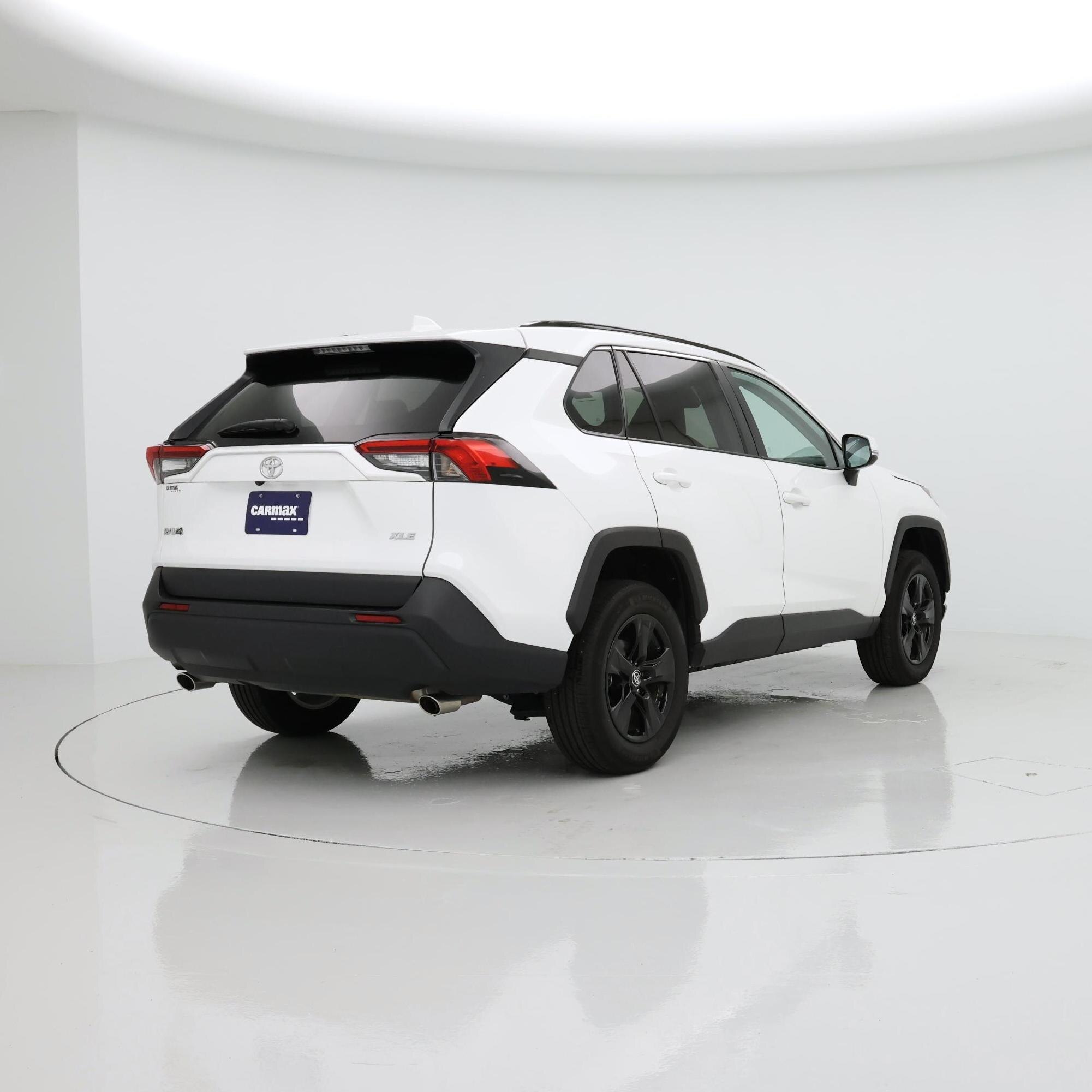 Thumbnail: 2024 Toyota RAV4 - 8