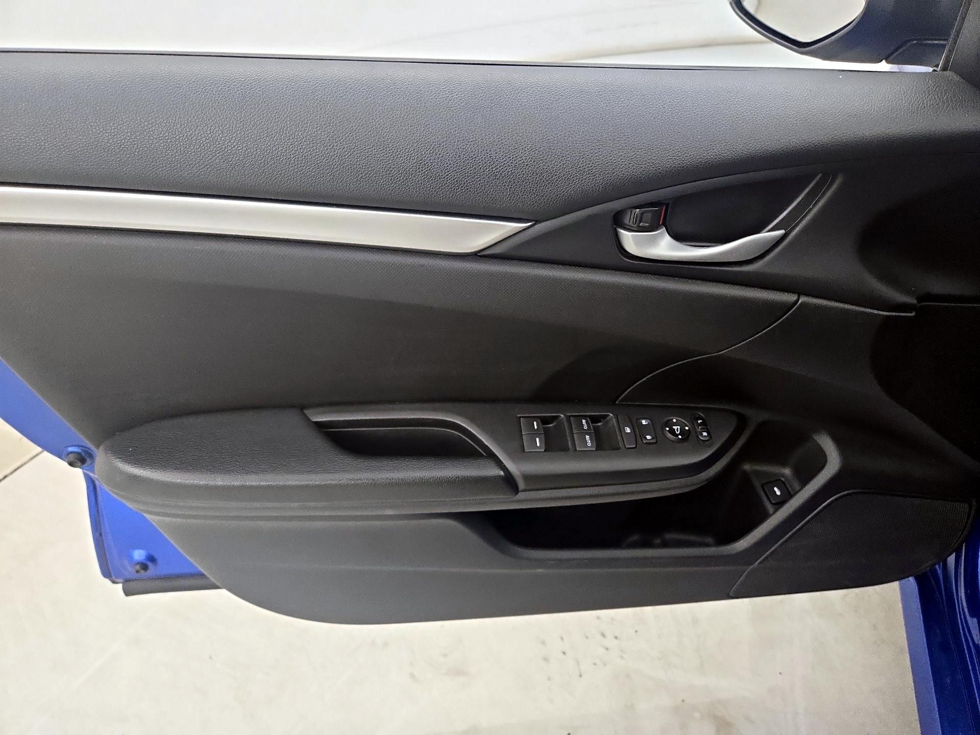 Thumbnail: 2019 Honda Civic - 12